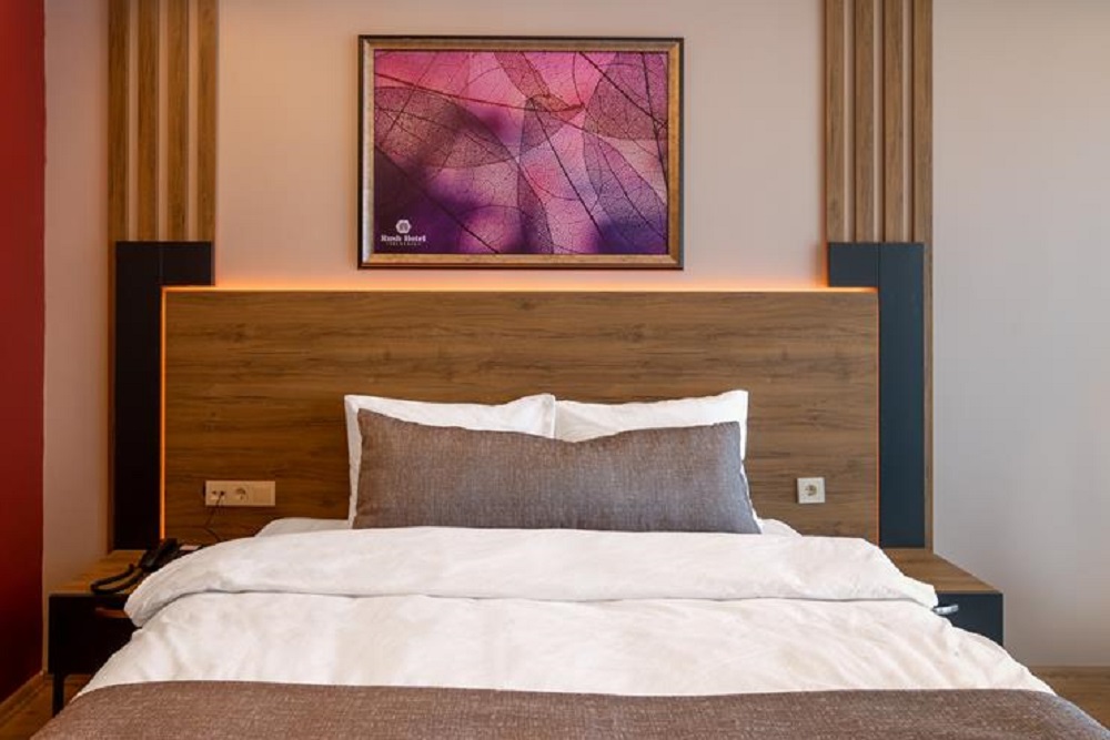 Double or Twin Standard