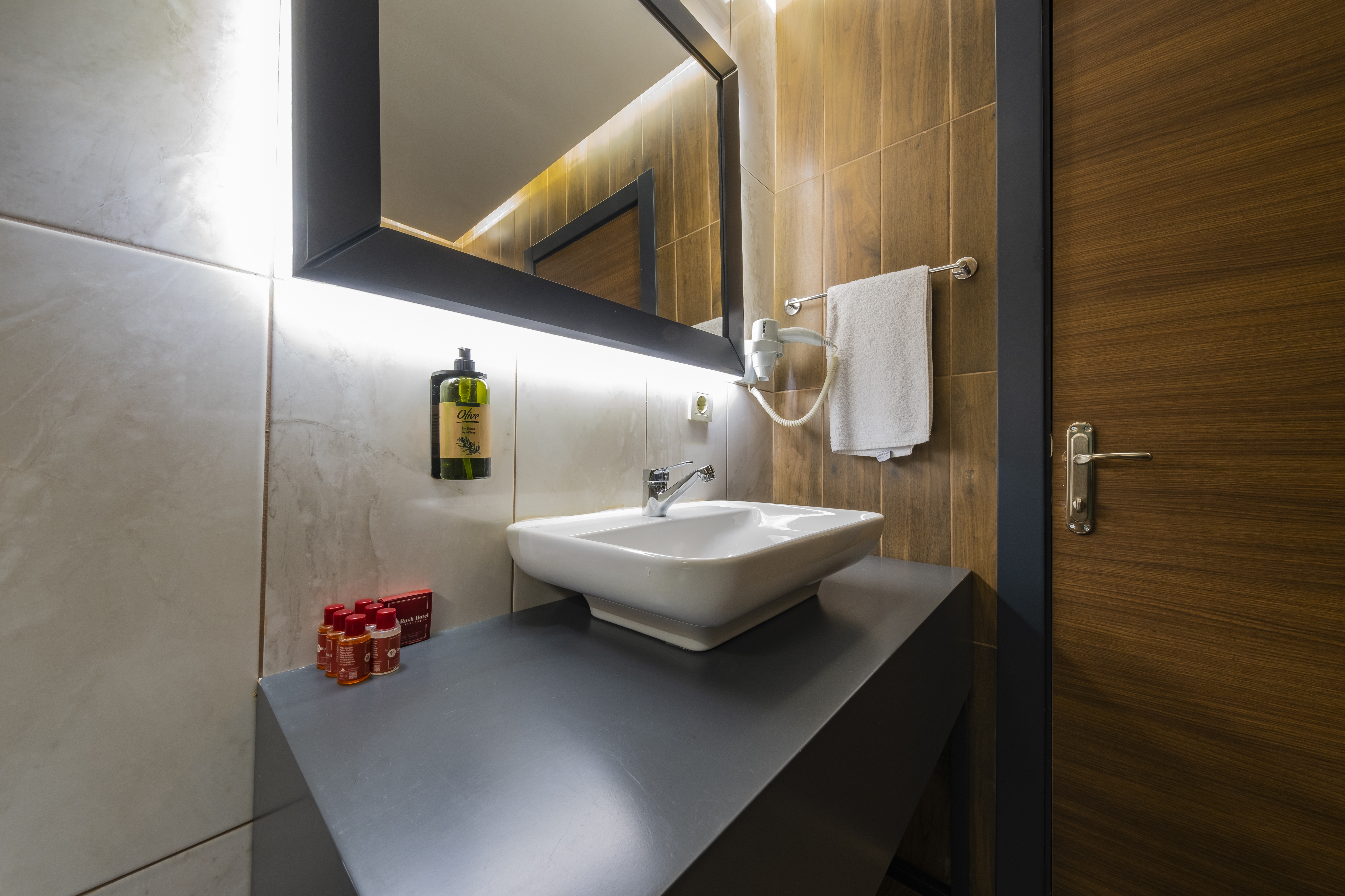 Family Room Connecting Room