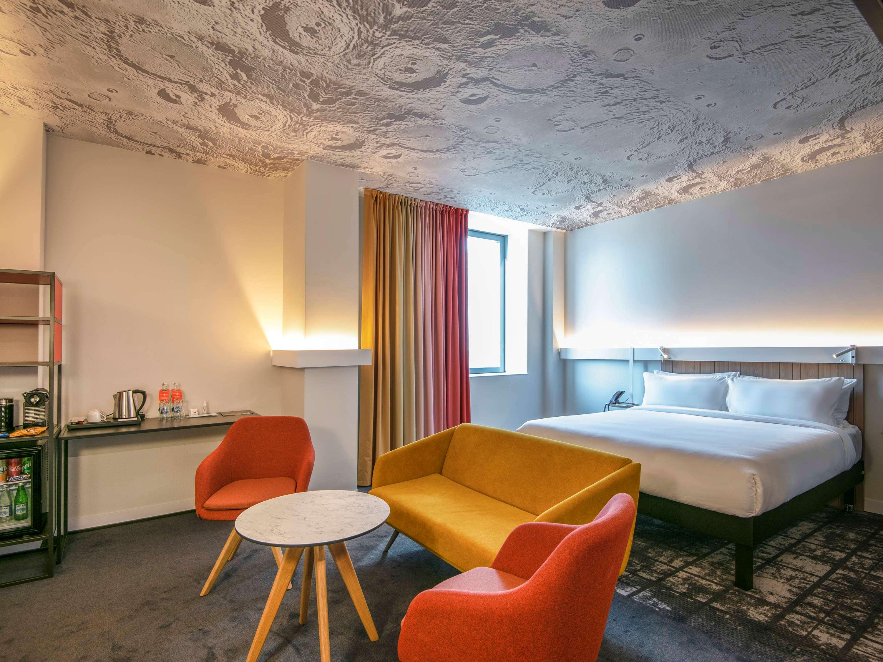 Family Room King Size Bed