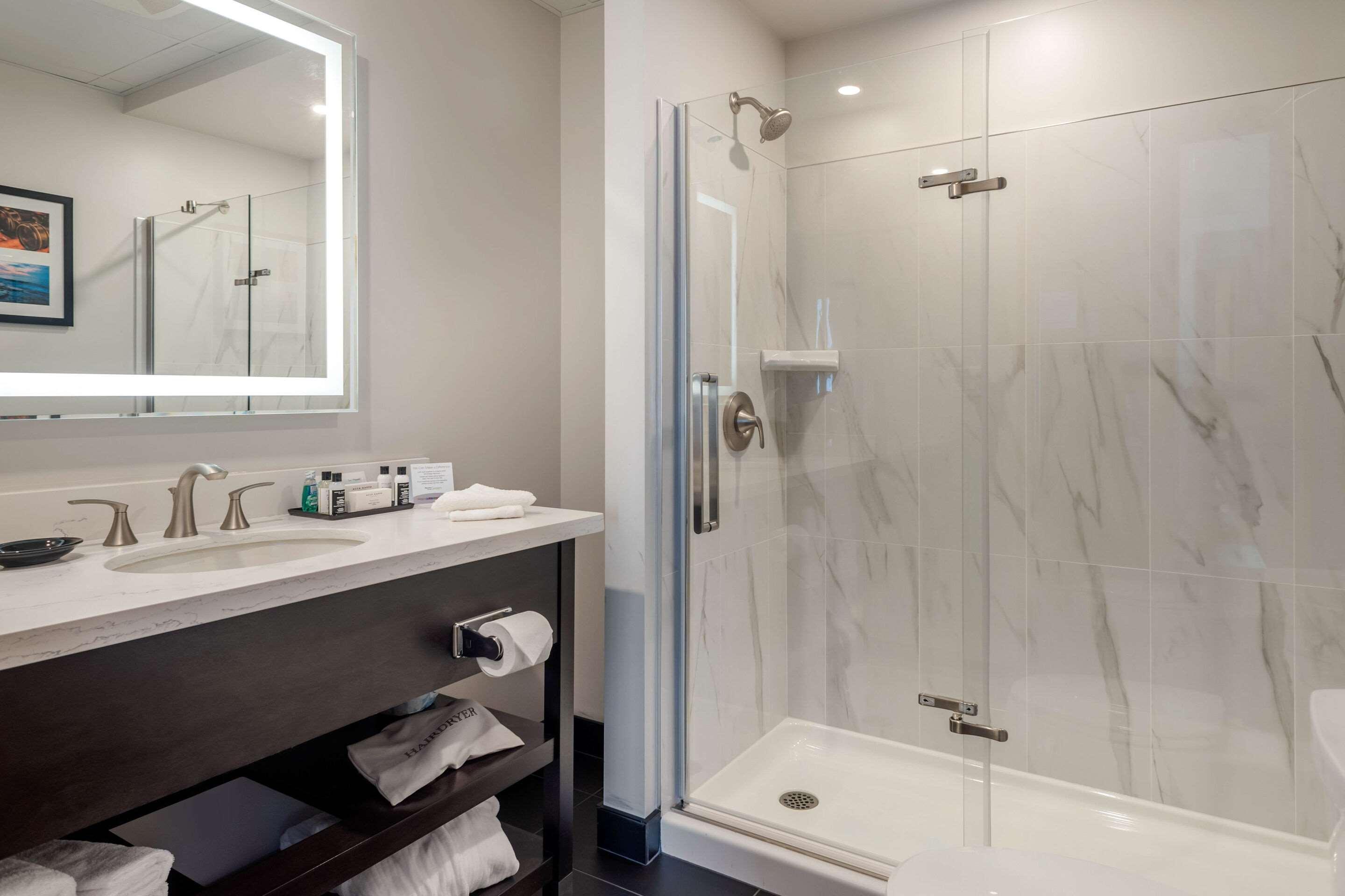 Double King Bed Non Smoking