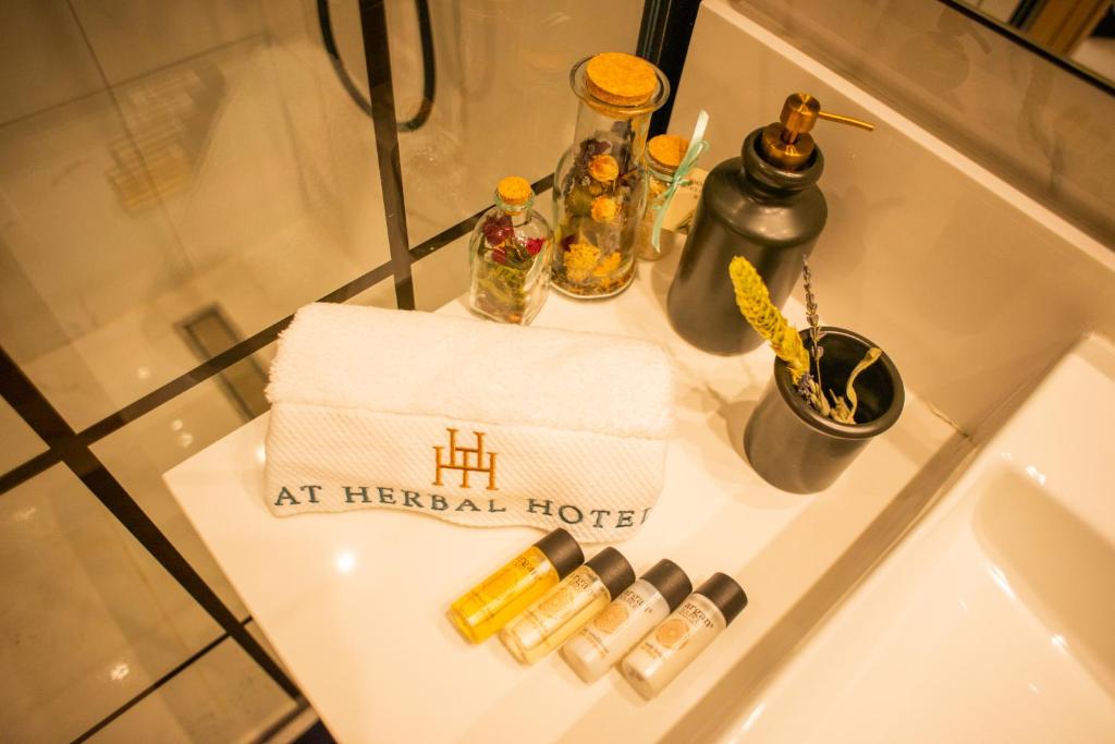 Double or Twin Superior Side Sea View