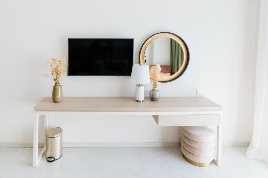 Double or Twin Superior Side Sea View