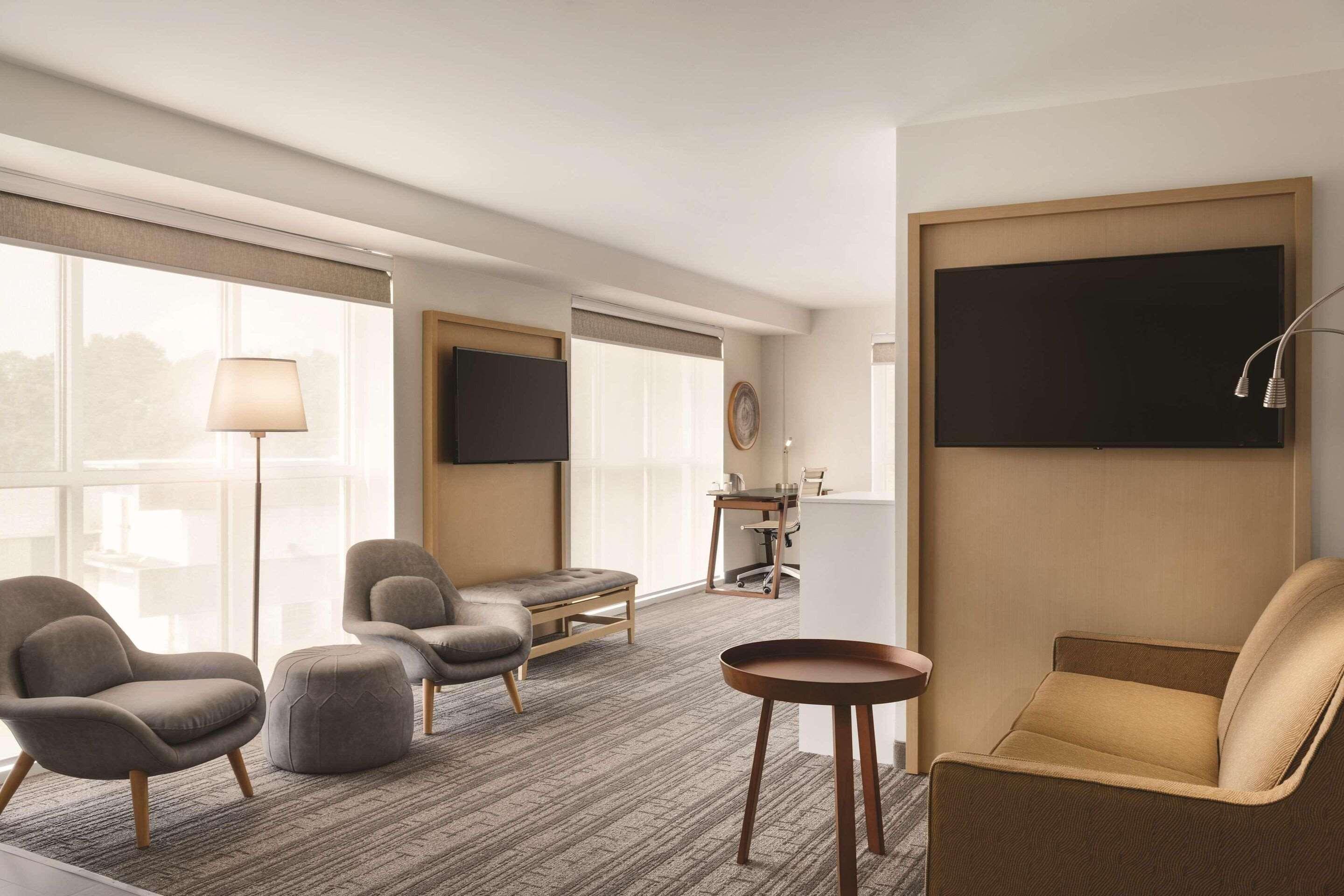 Studio King Size Bed