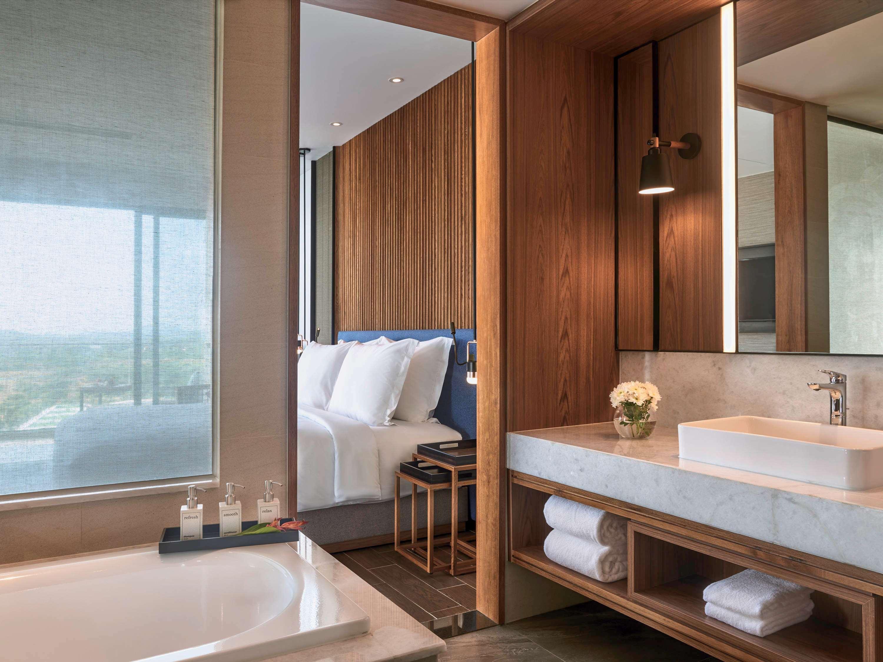 Suite Sea View with Balcony