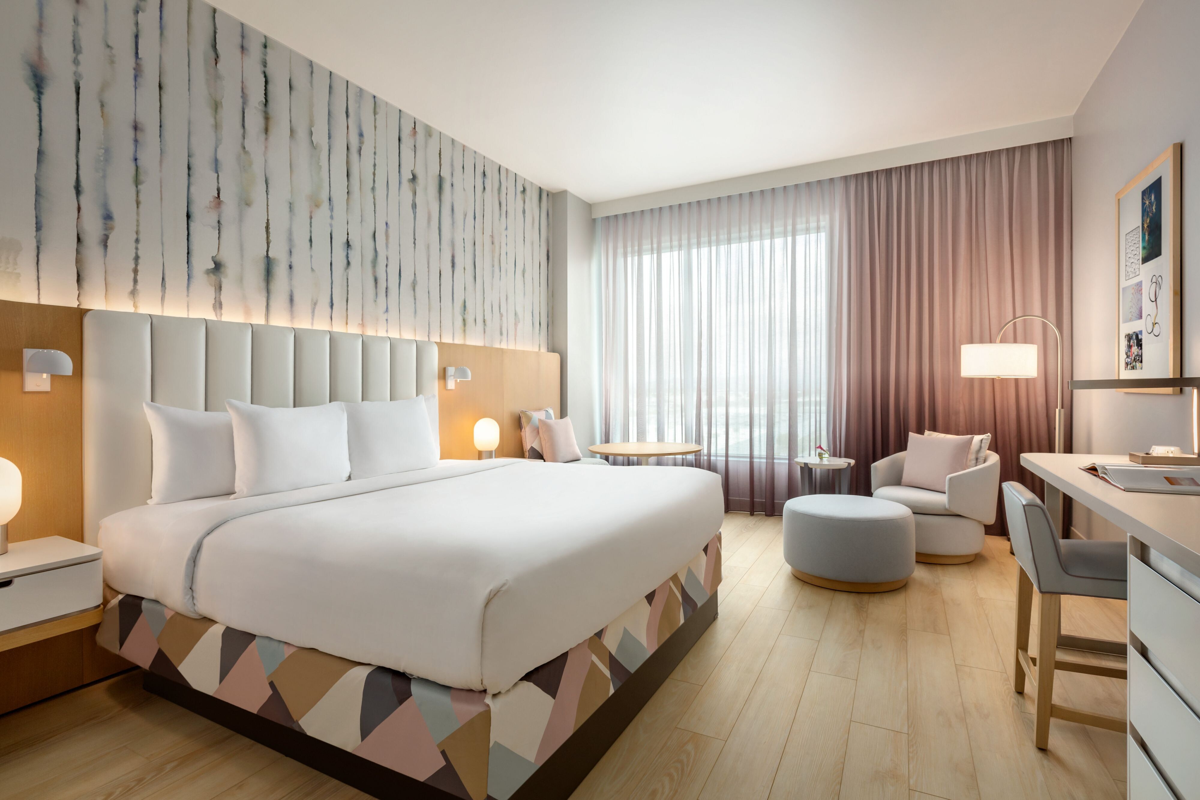 Suite King Size Bed