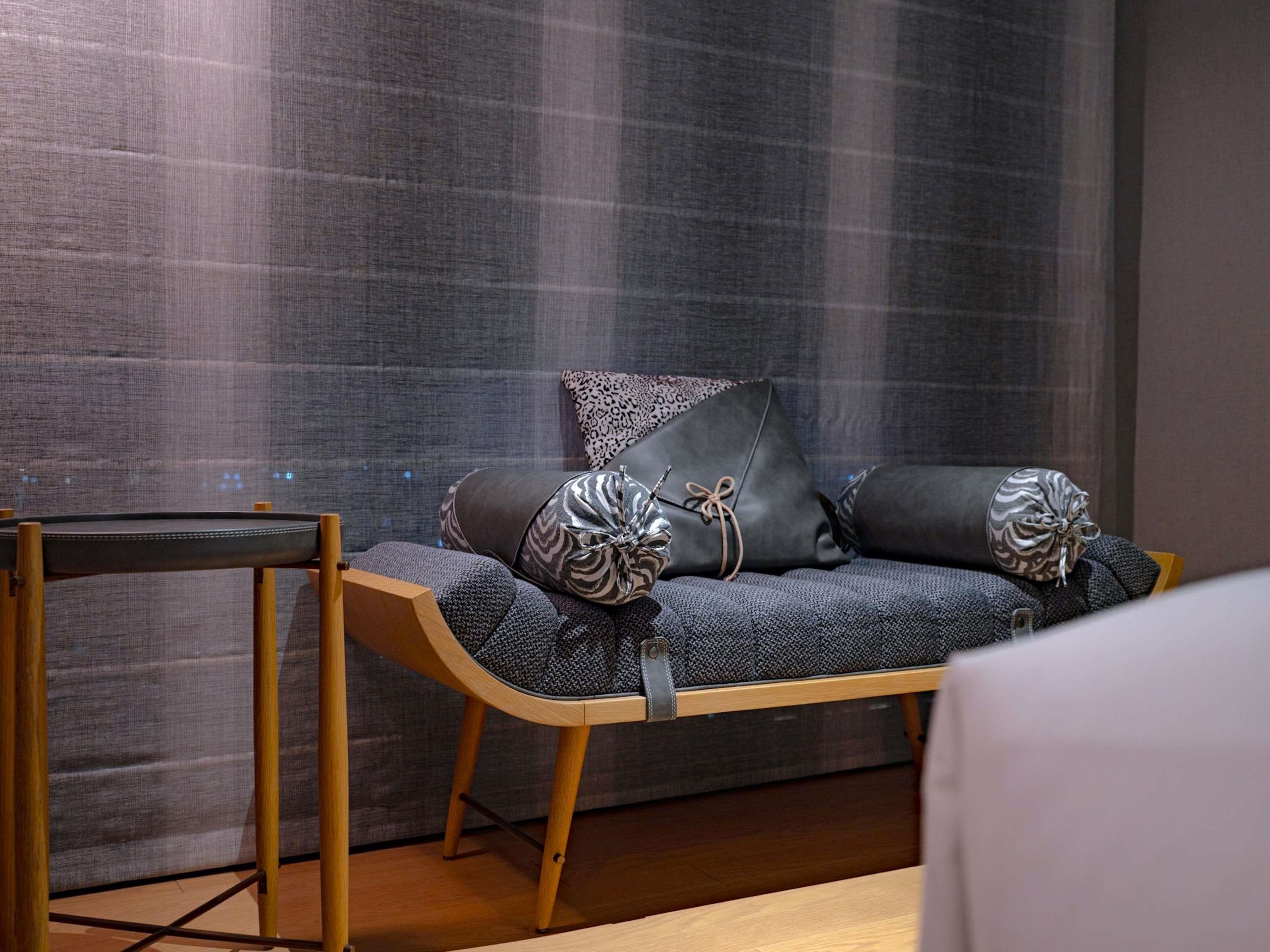 Room Deluxe King Bed