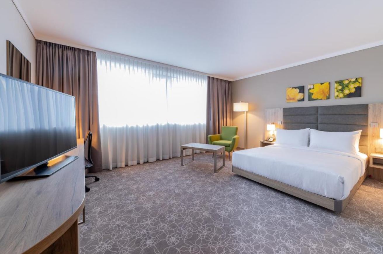 Double Guest Room King Bed