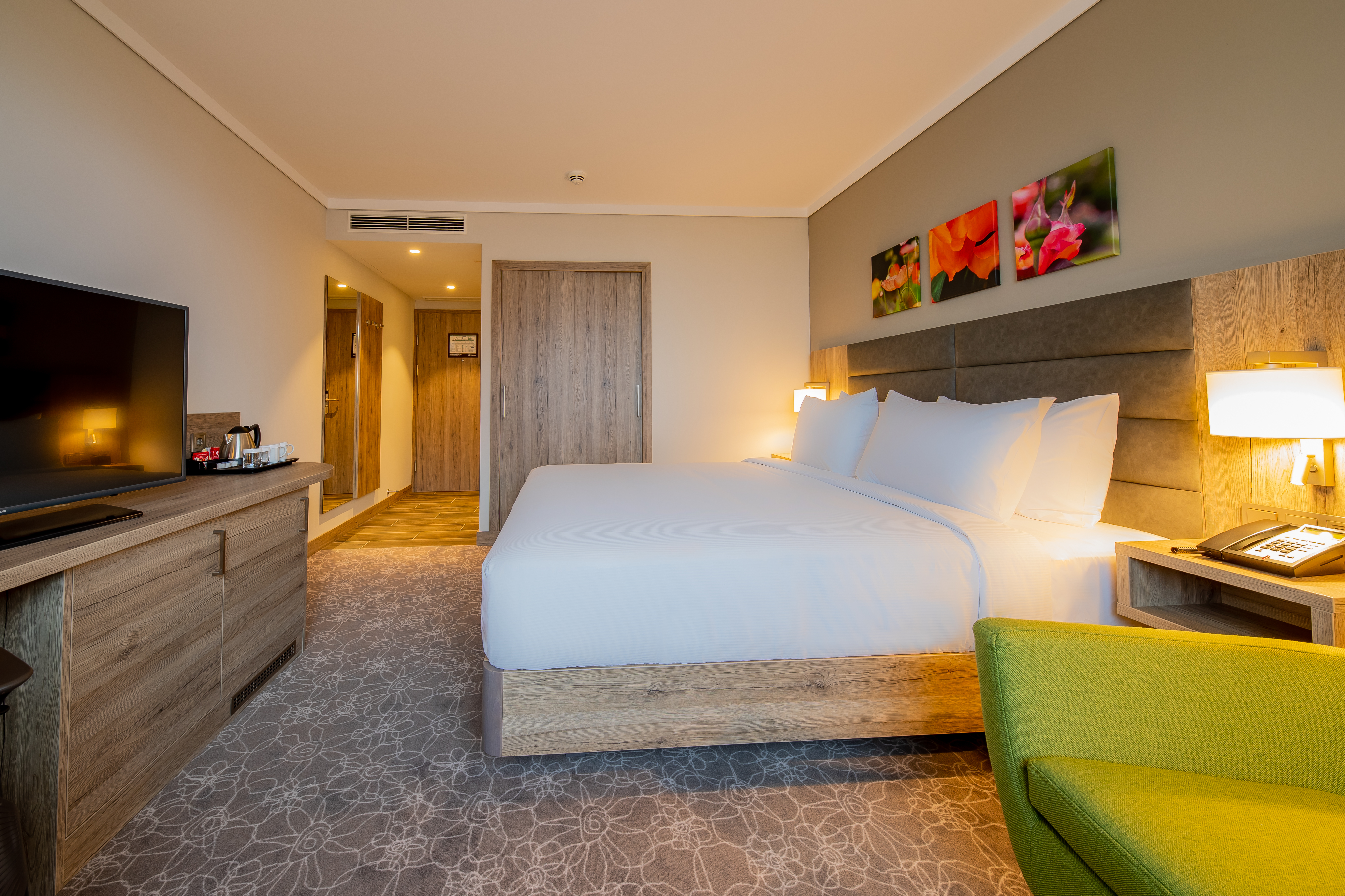 Double Guest Room King Bed