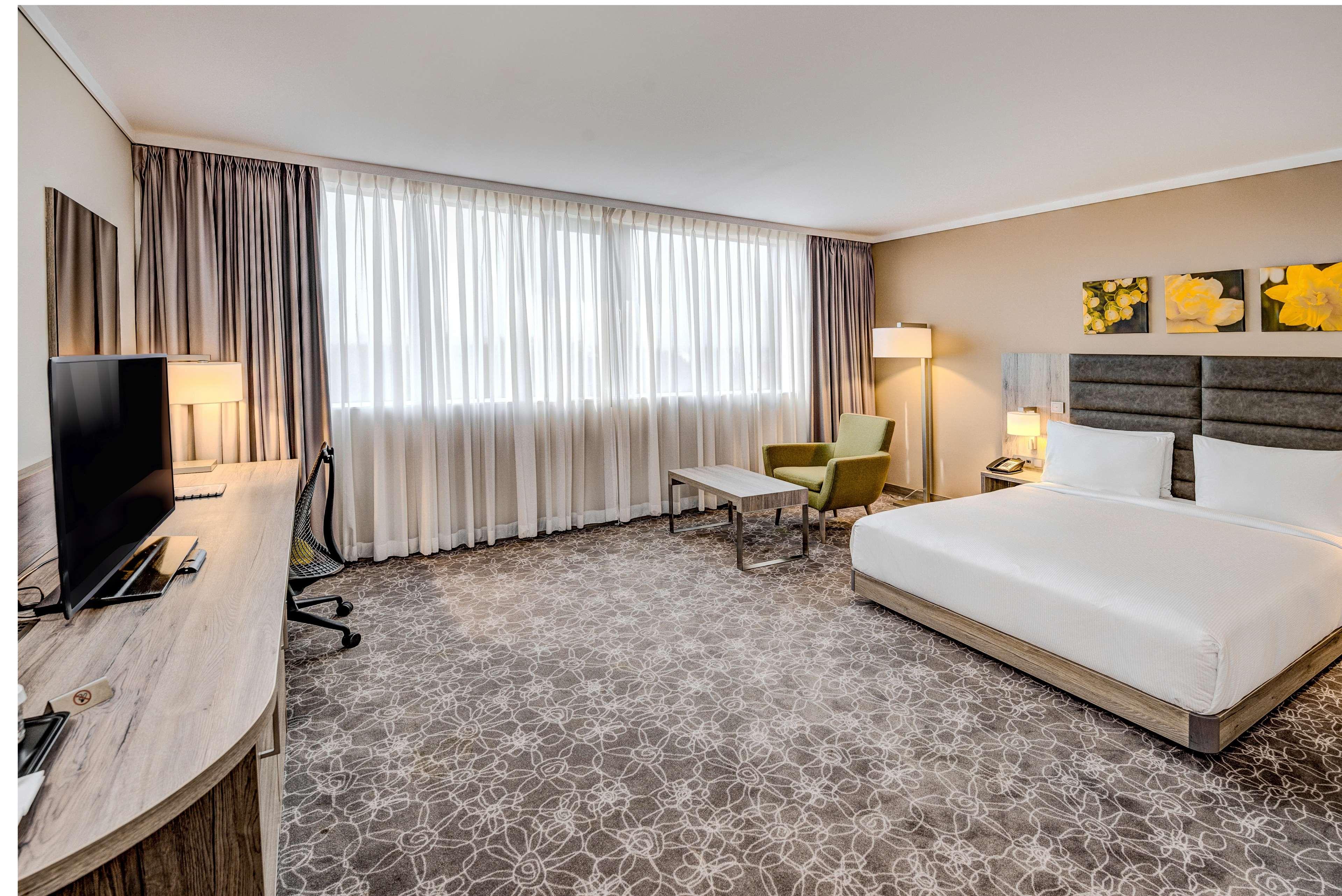 Double Accessible-queen Size Bed