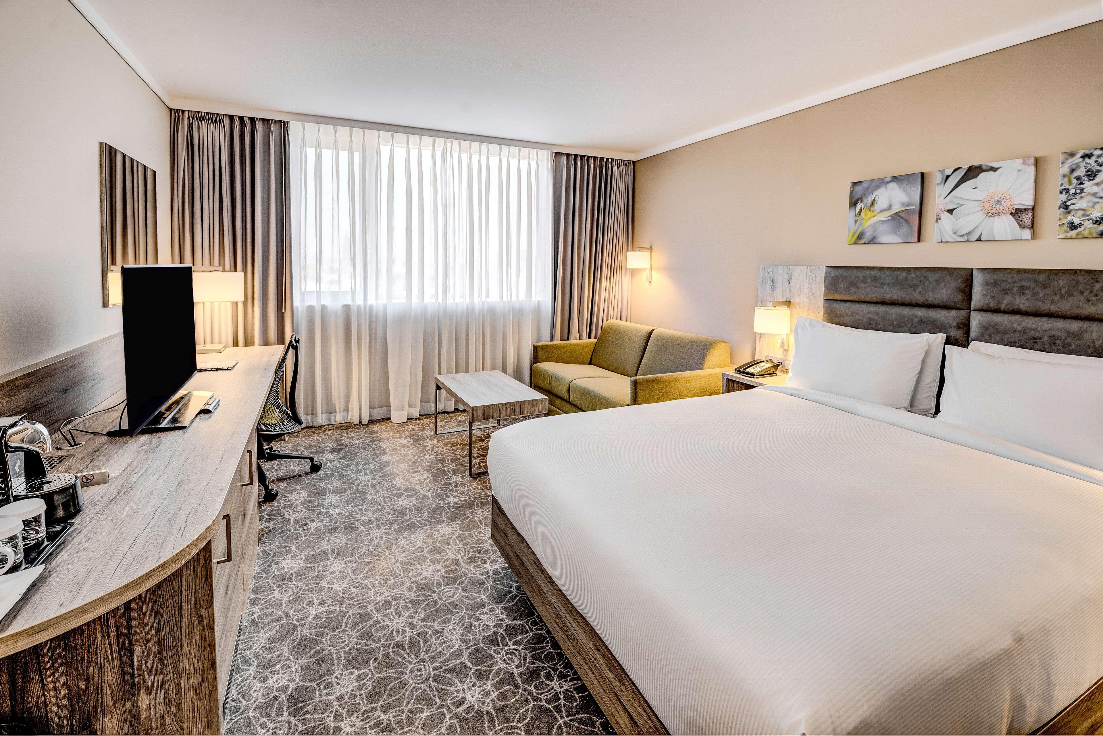 Double Accessible-queen Size Bed