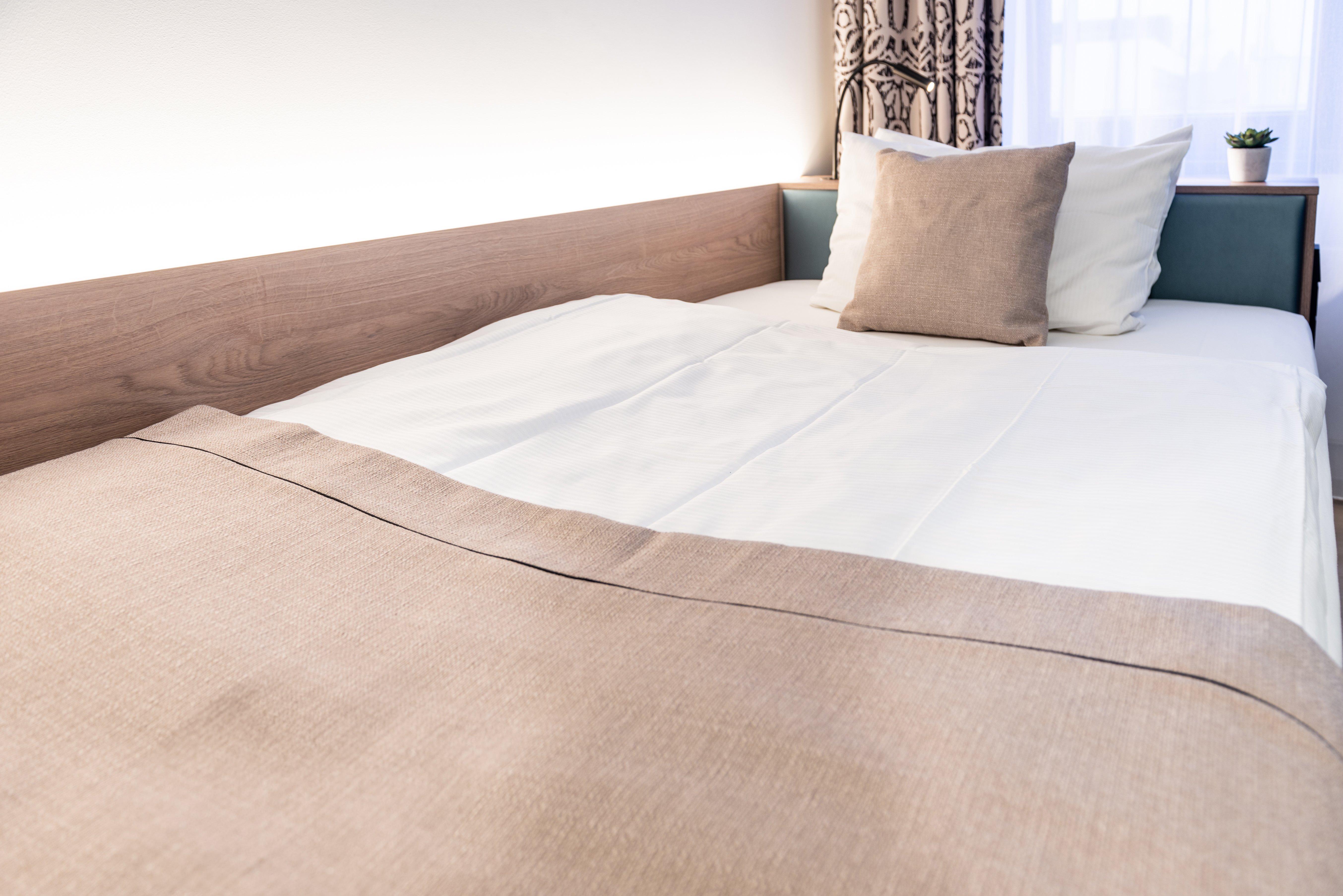 Double or Twin Standard