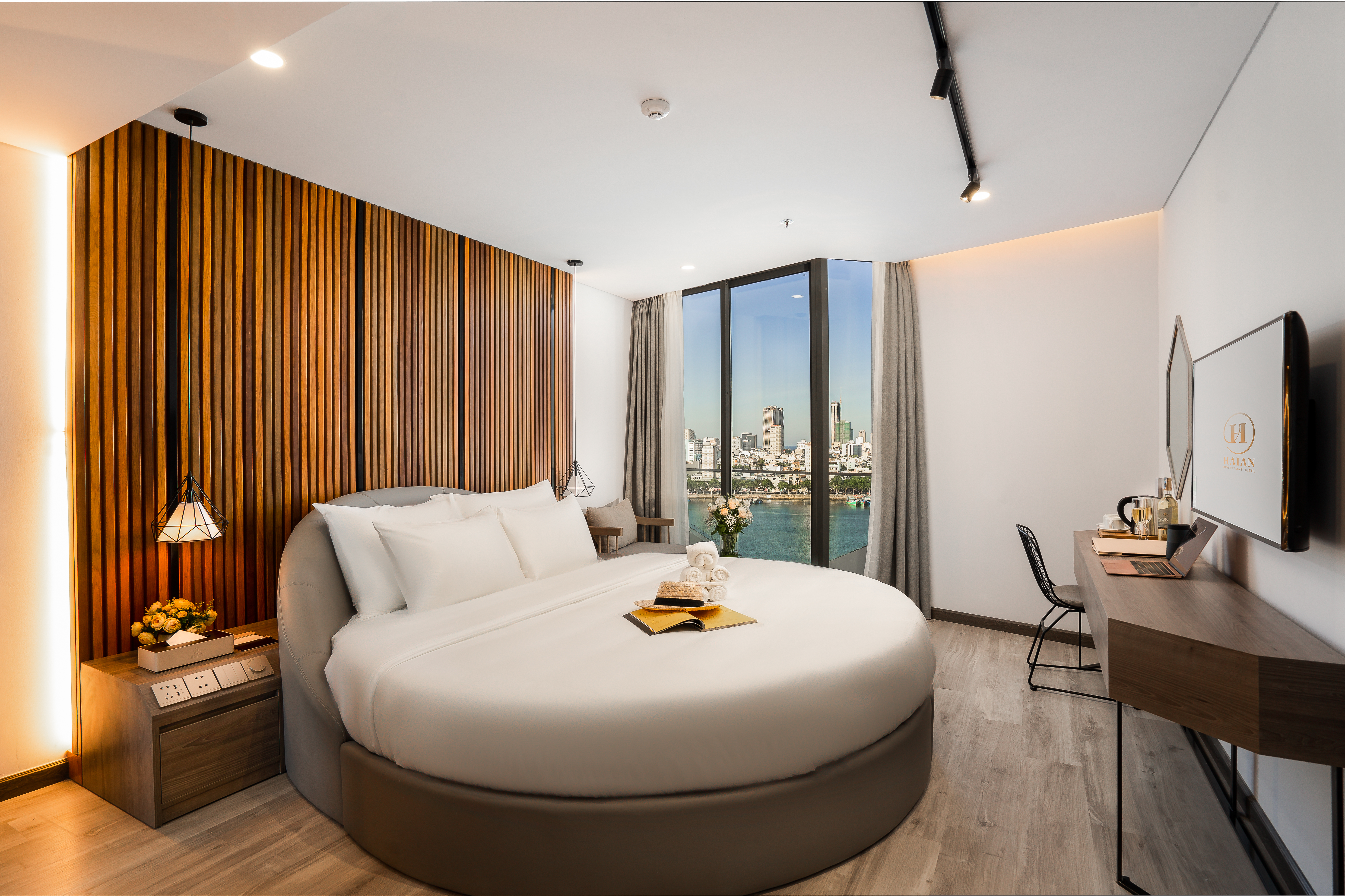 Double Deluxe Premier