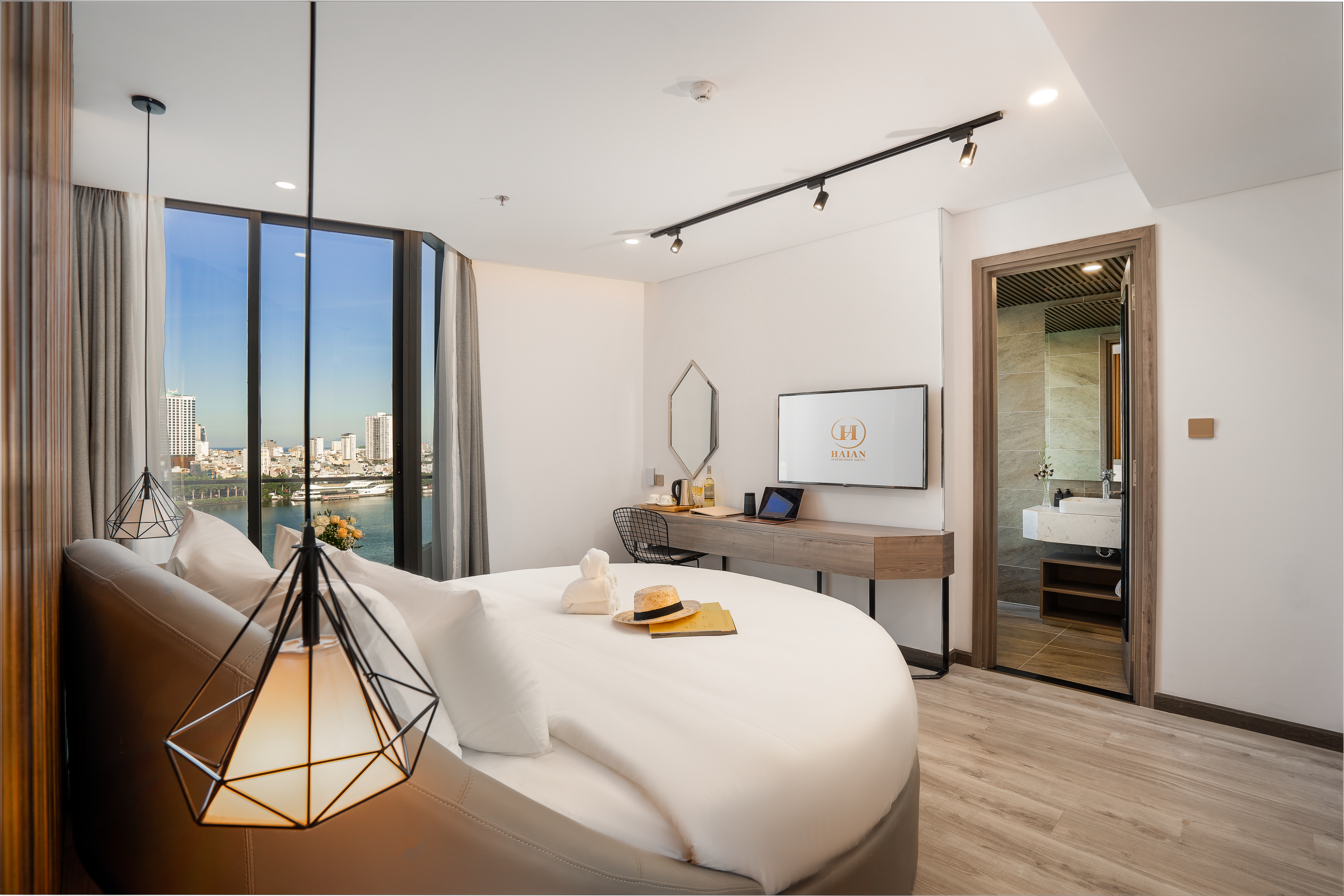 Double Deluxe Premier