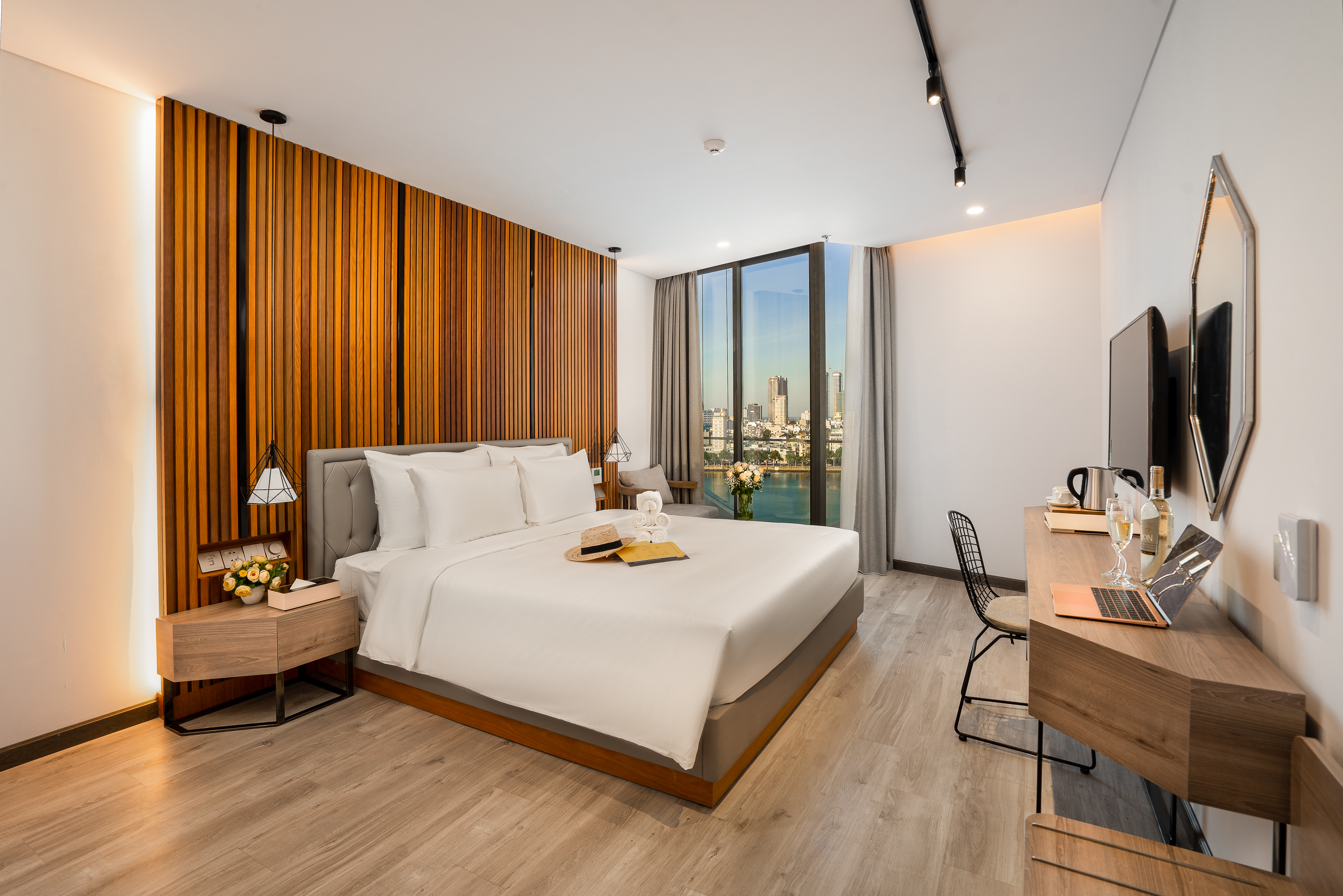 Double Deluxe Premier