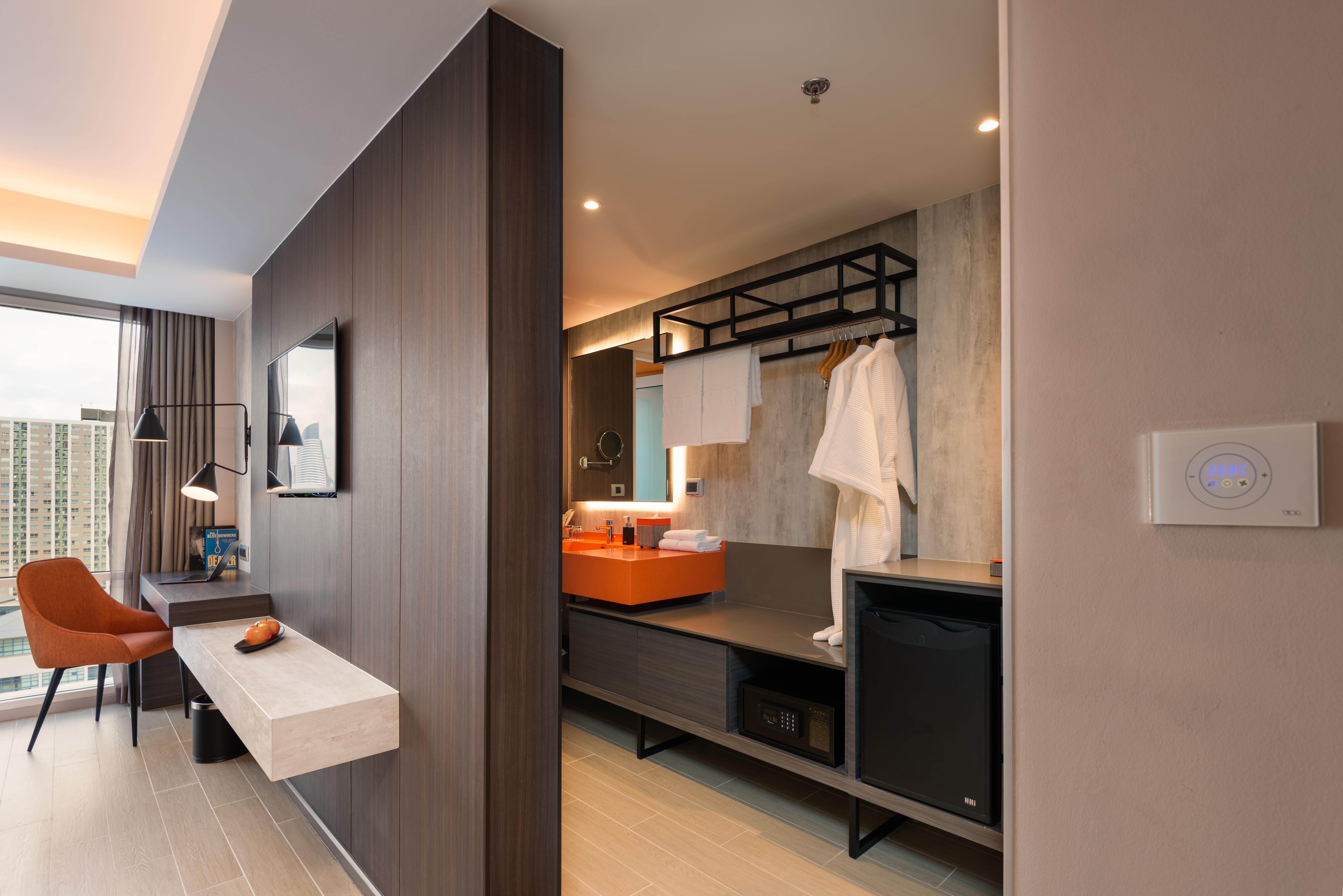 Double Premier City View