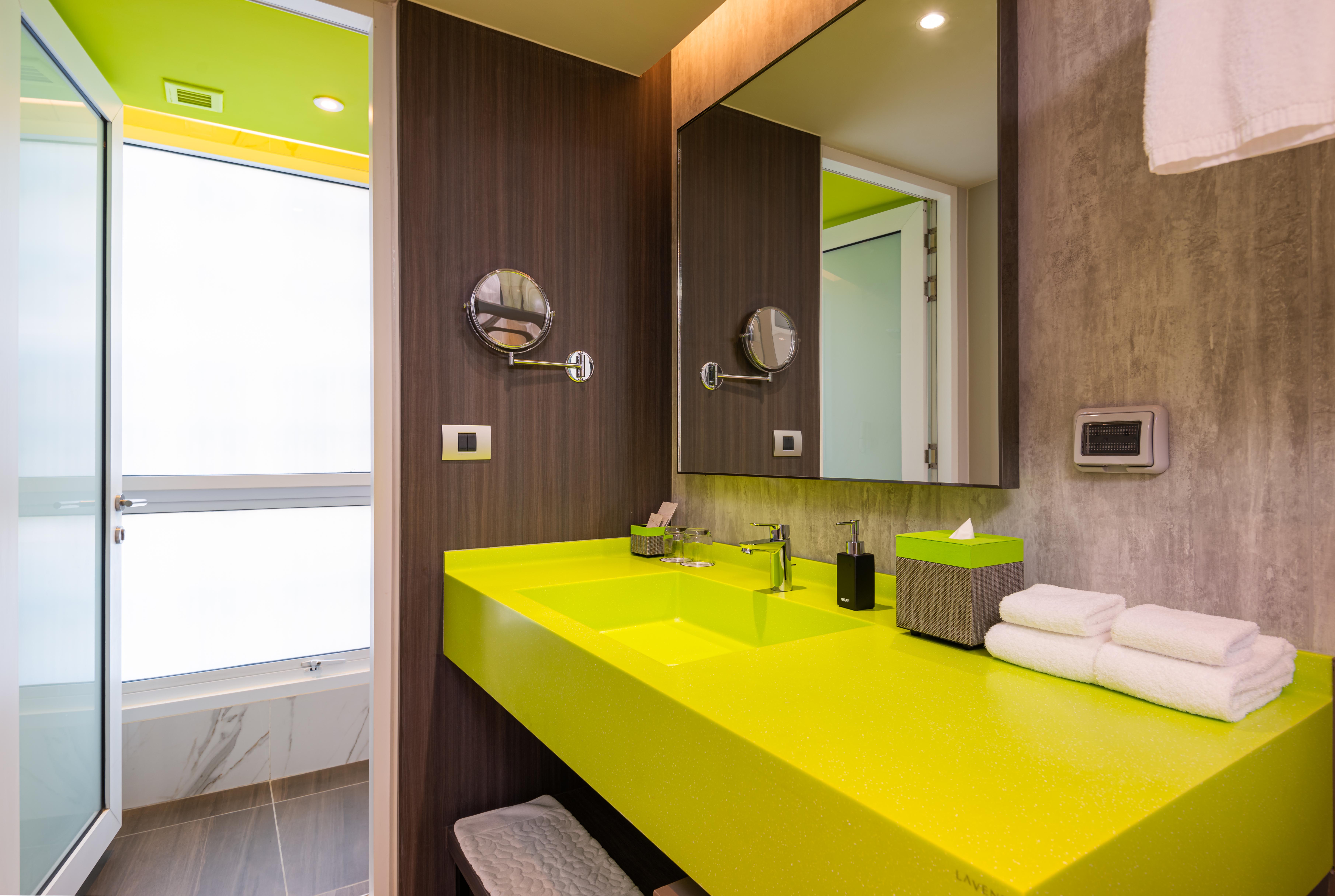 Triple Premier City View