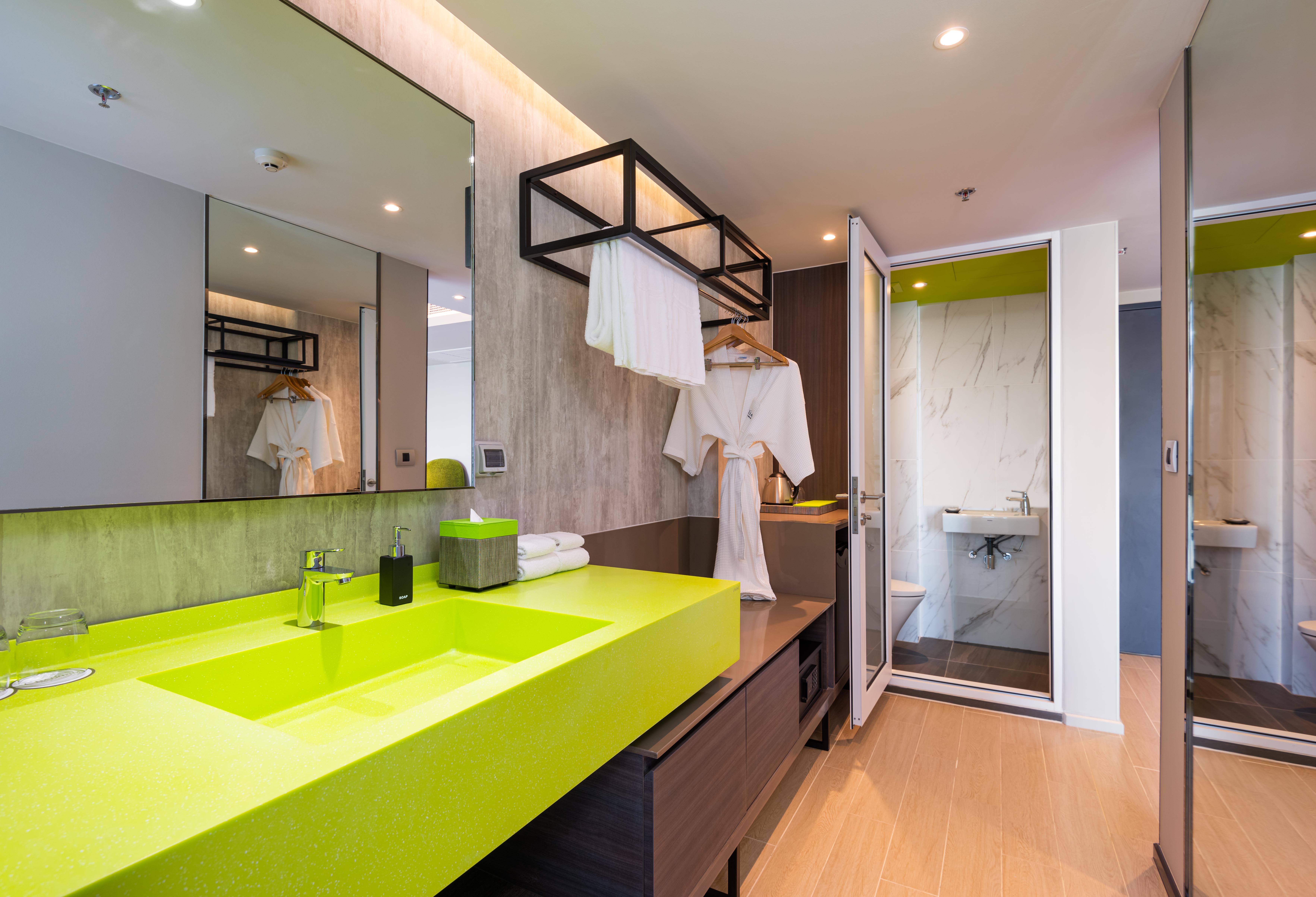 Triple Premier City View