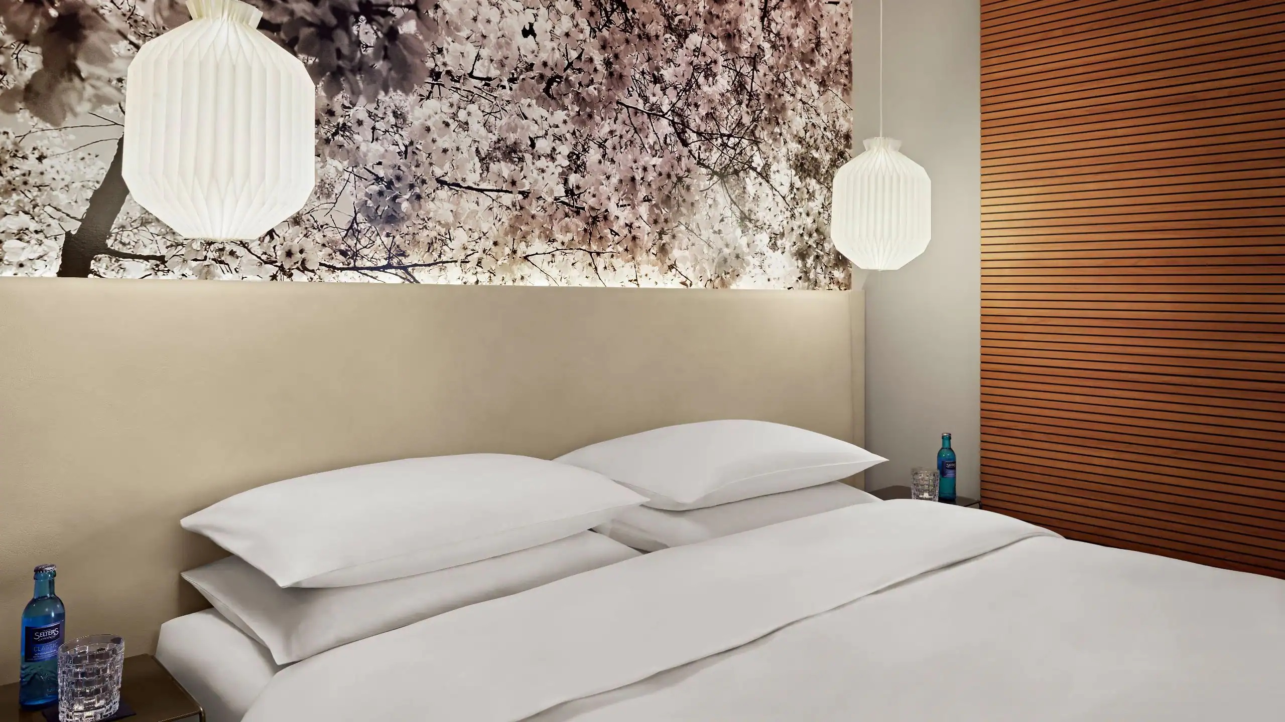 Double Deluxe King Bed