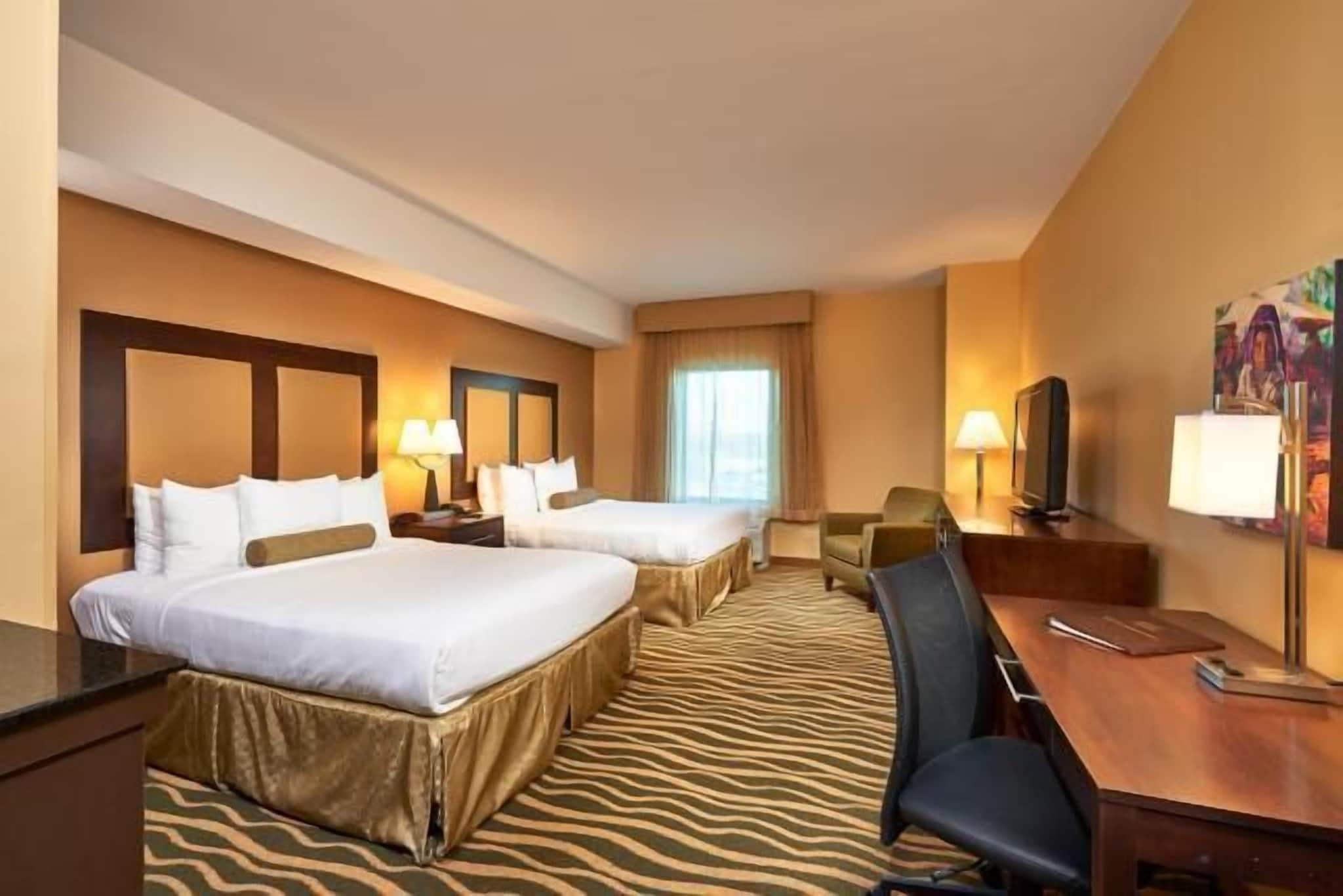 Quadruple Two Queen Beds Non Smoking