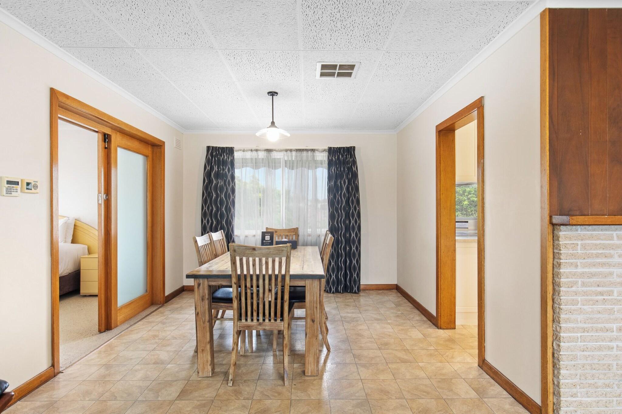 House Two Queen Beds