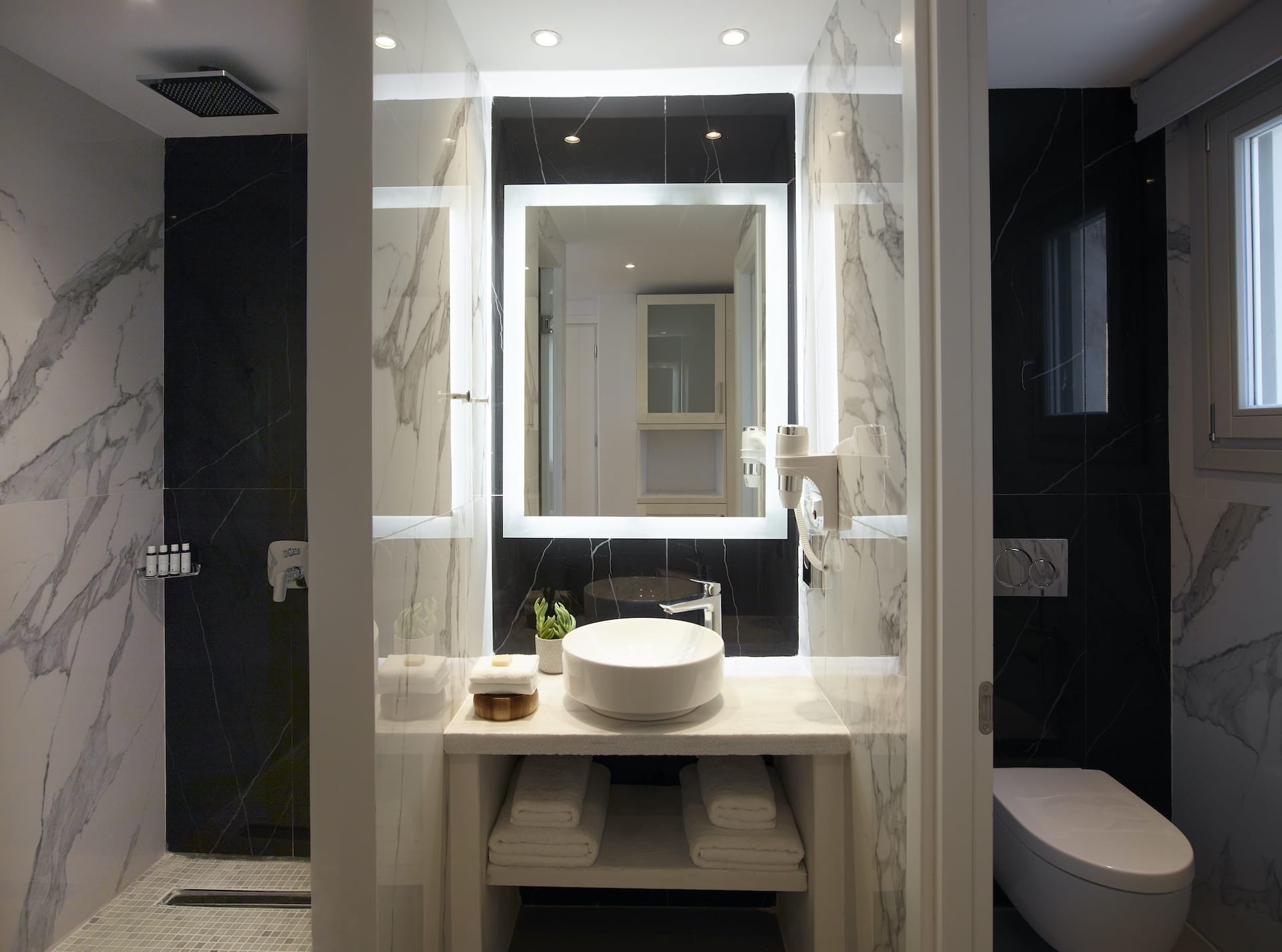 Junior Suite with Jacuzzi