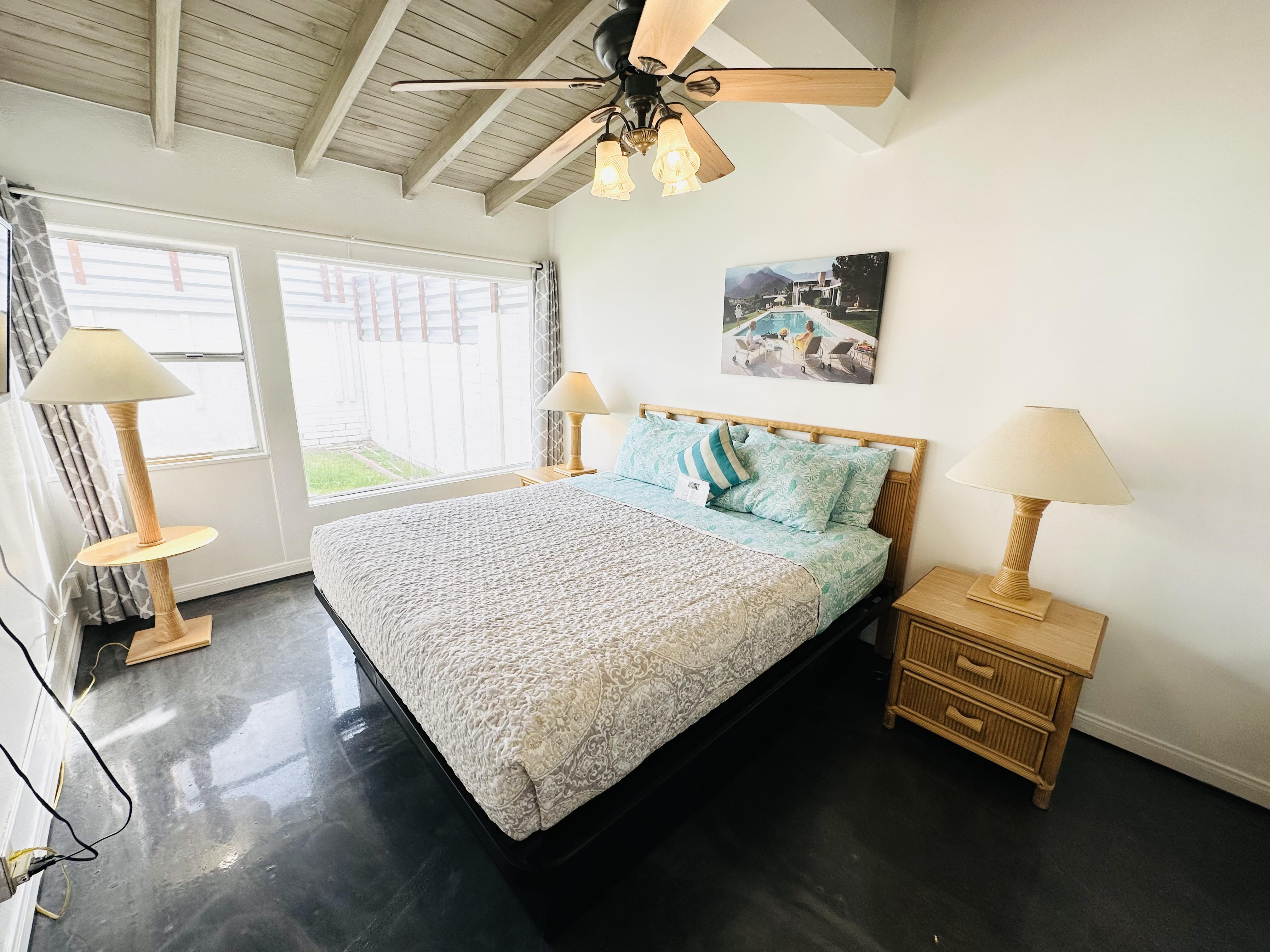 Bungalow King Bed One Bedroom 