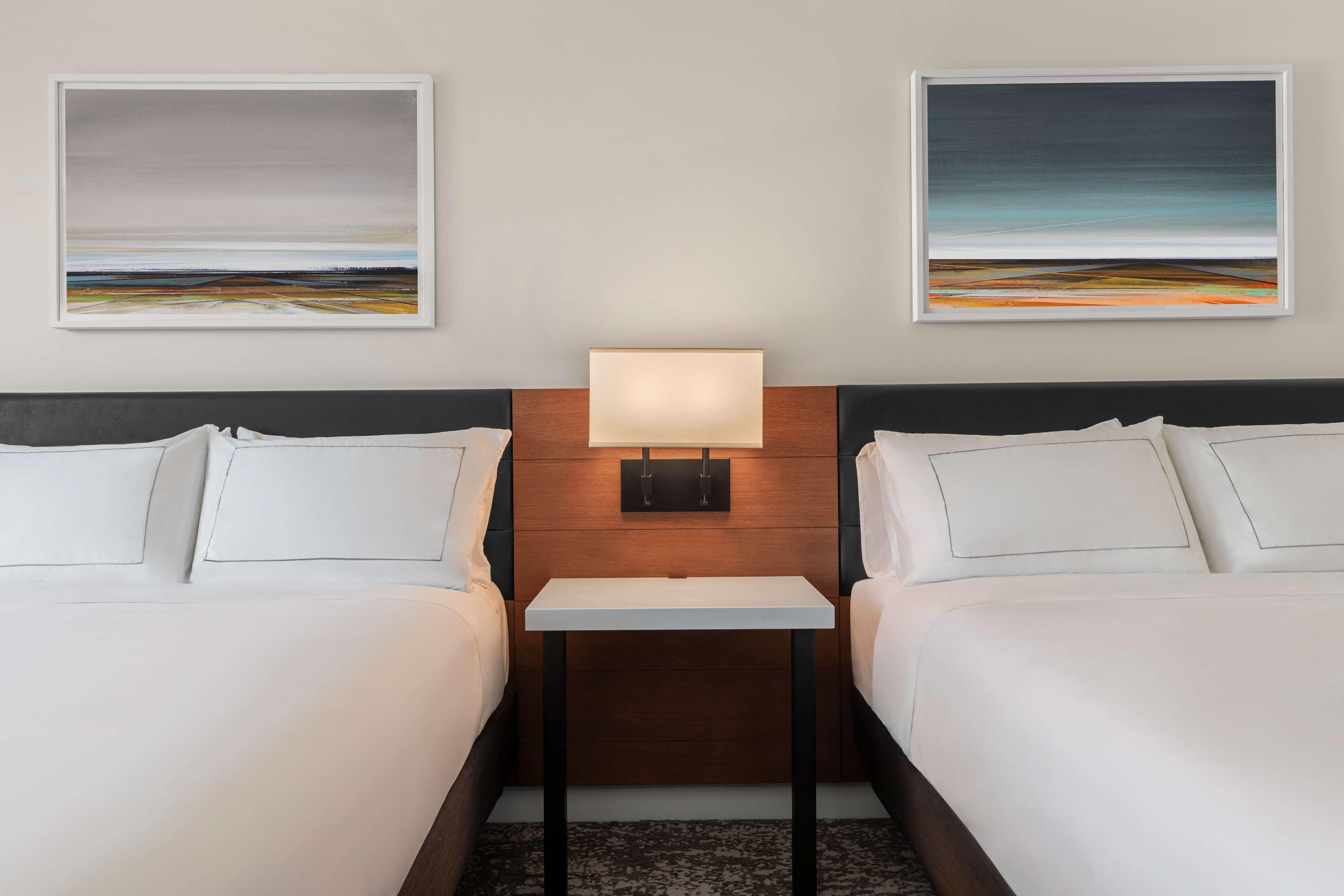 Twin Deluxe Two Queen Beds