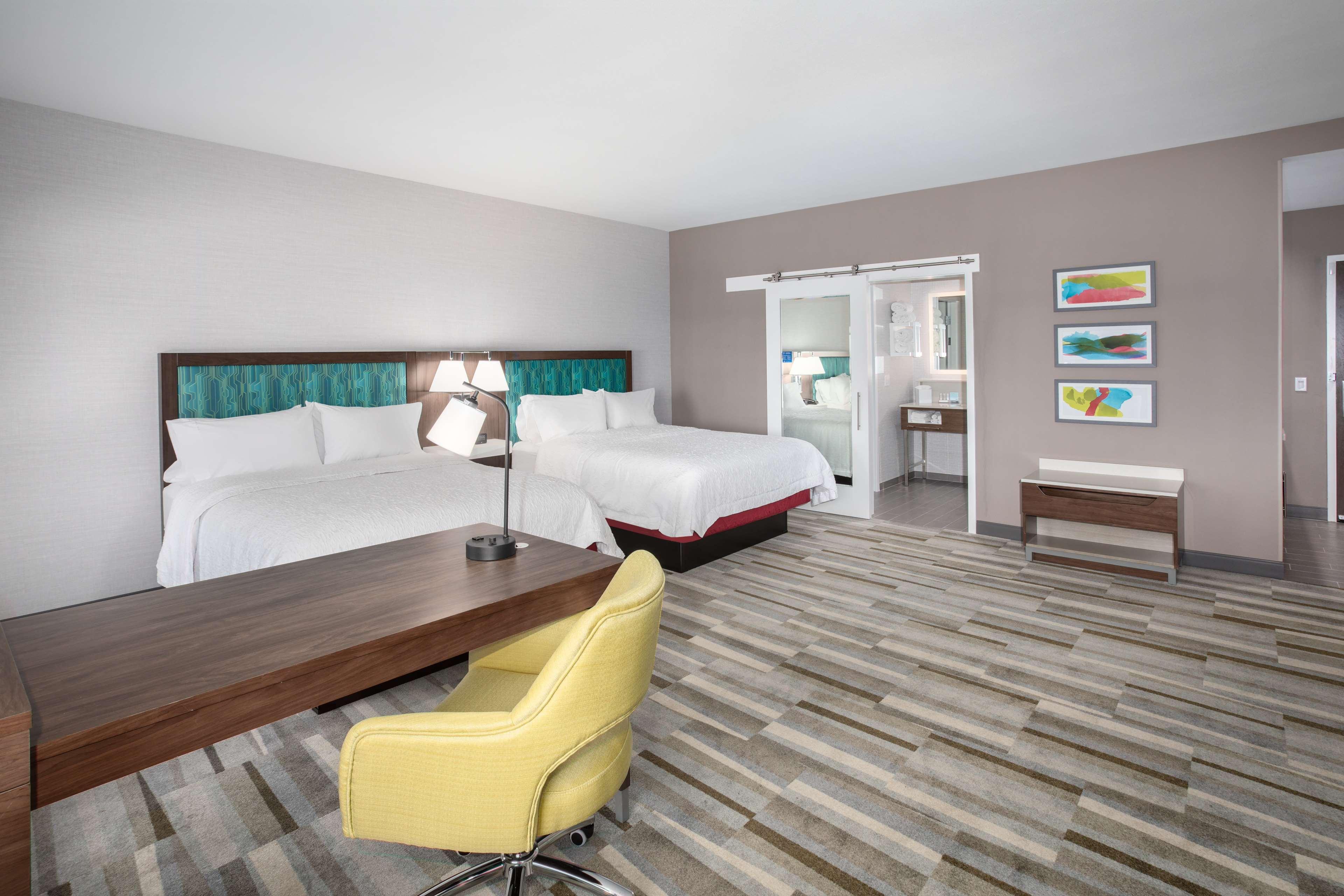 Studio Two Queen Beds