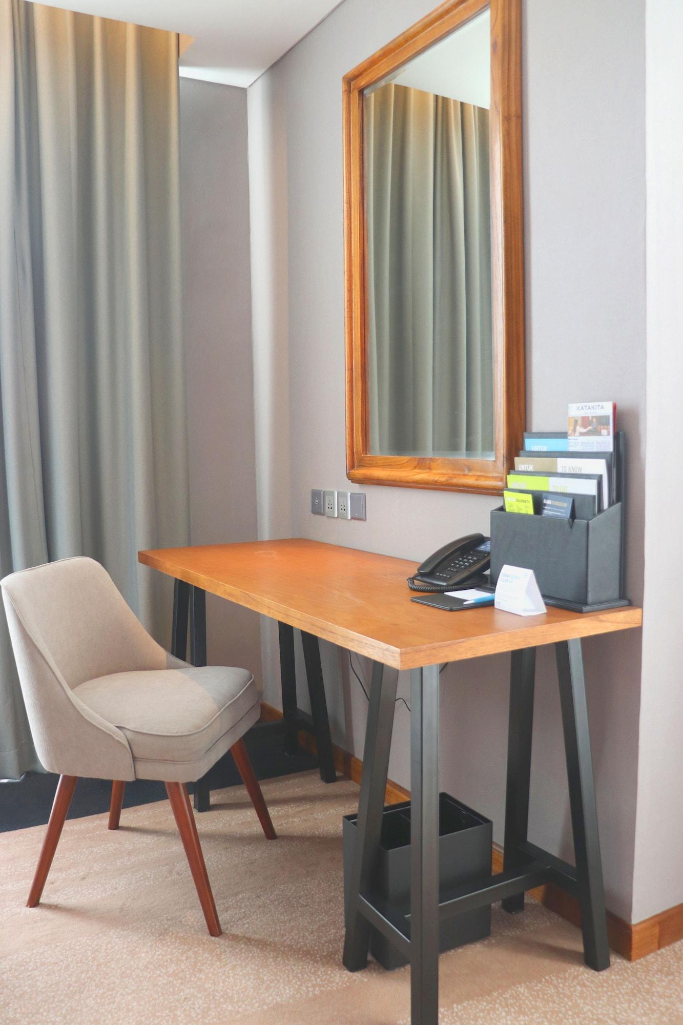 Double City View King Bed