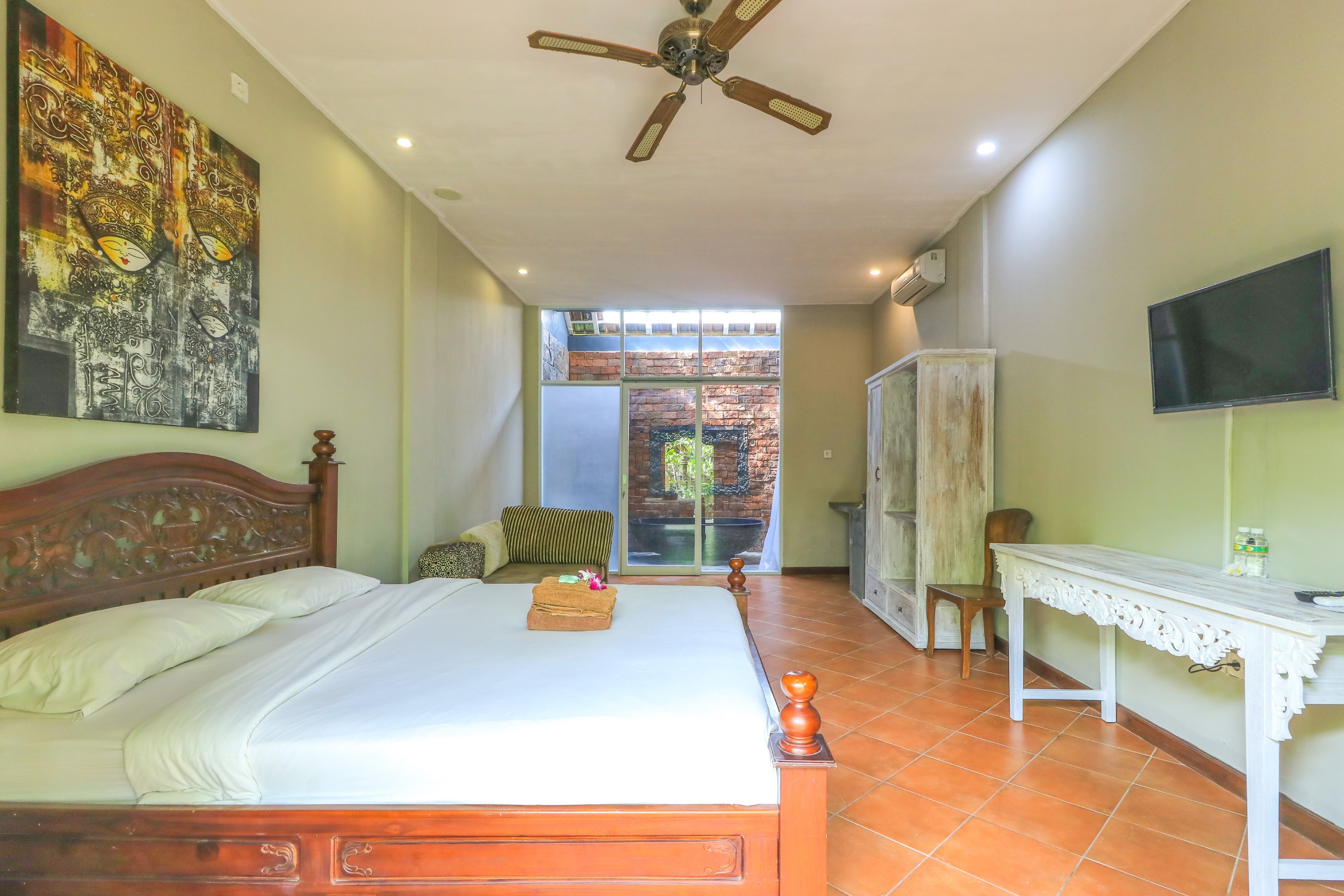 Suite Deluxe Pool View