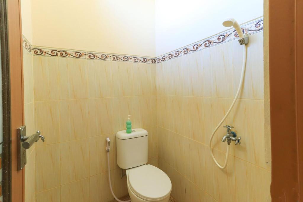 Double No Air Conditioning