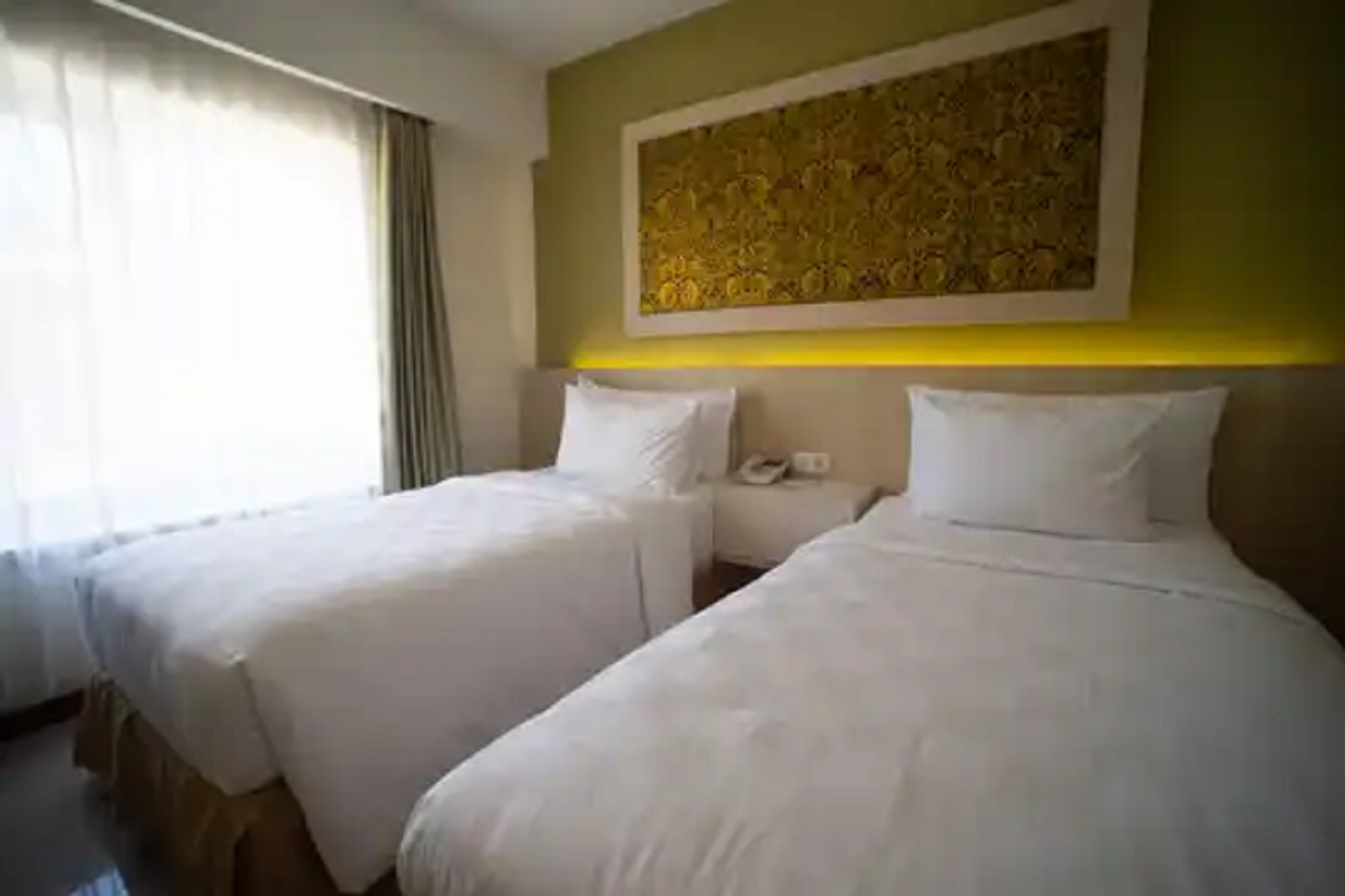 Twin Deluxe