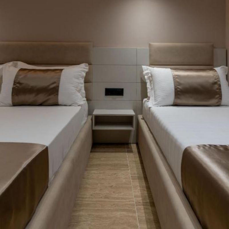 Triple Deluxe Two Beds
