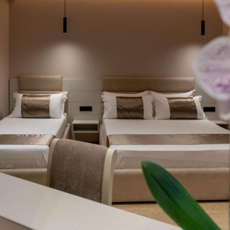 Triple Deluxe Two Beds