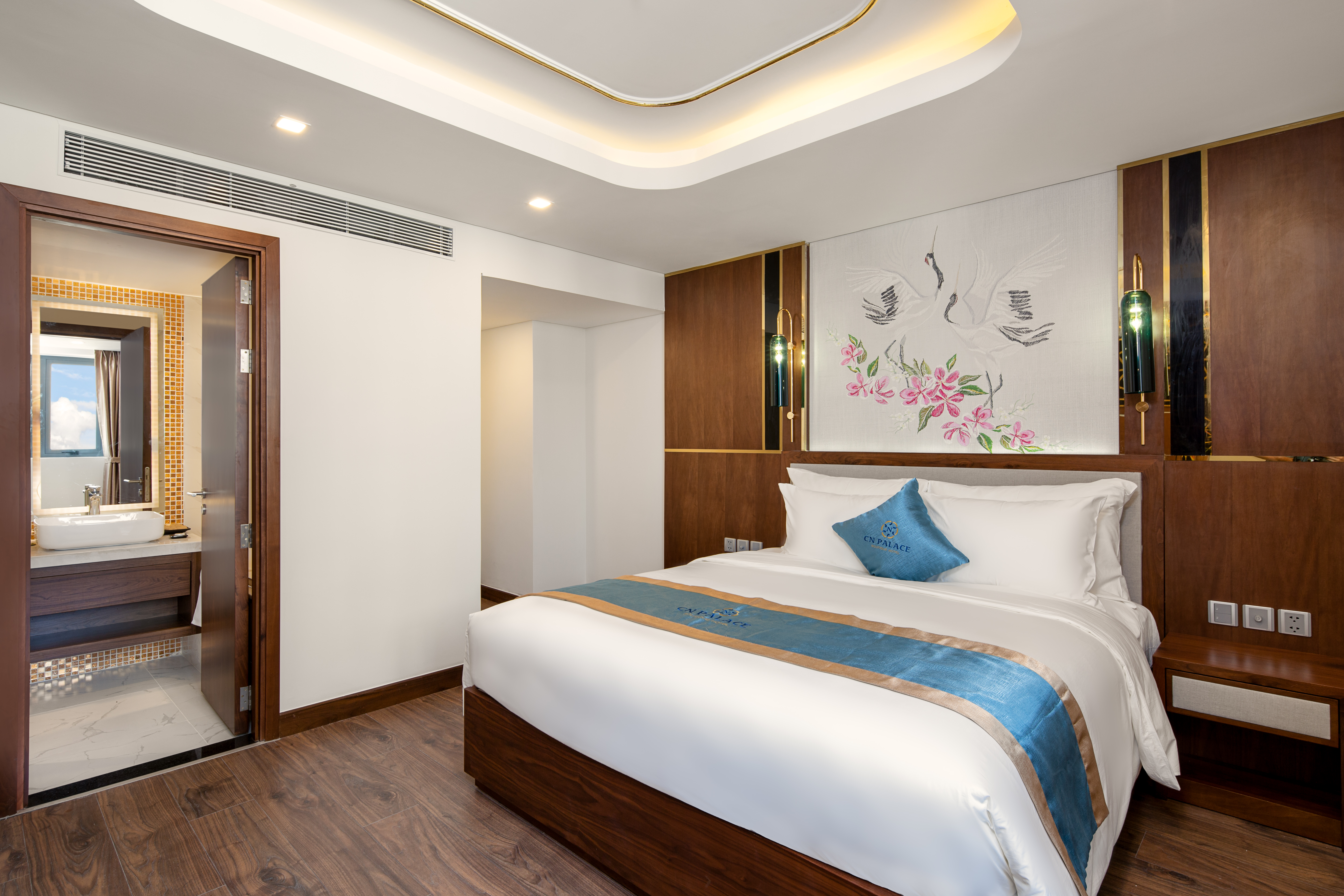 Junior Suite King Size Bed