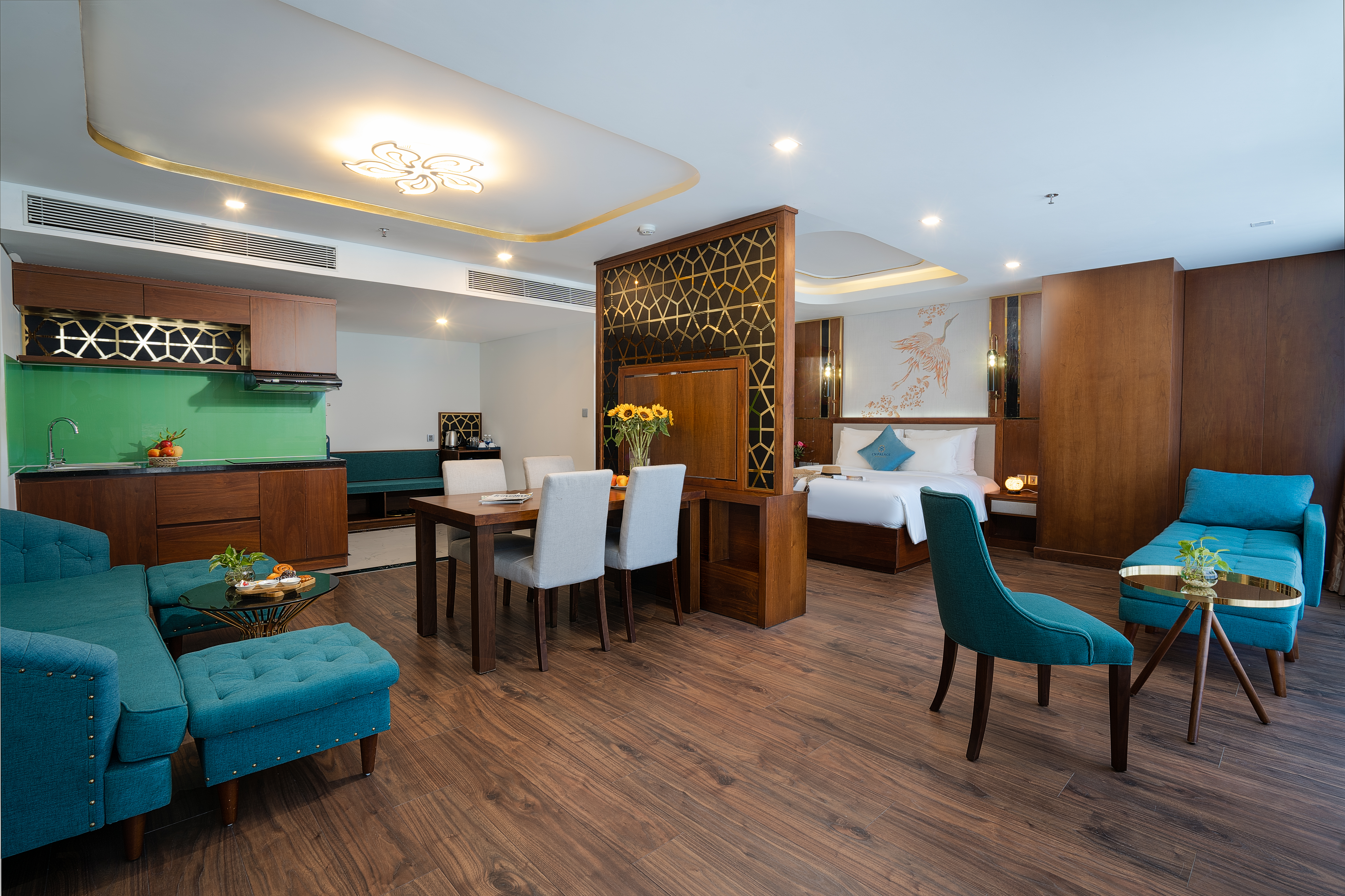 Suite Ocean View King Bed