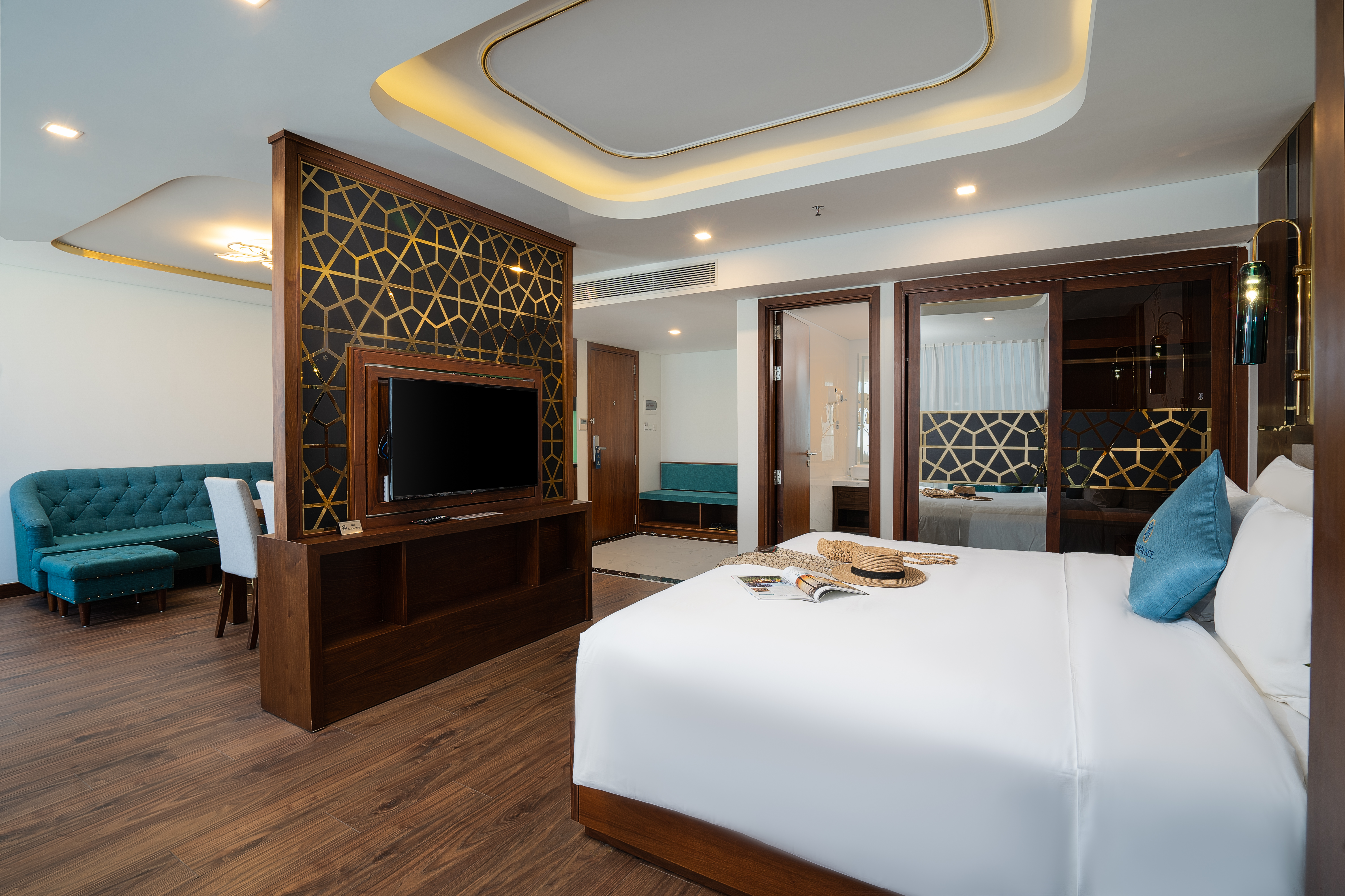 Suite Ocean View King Bed