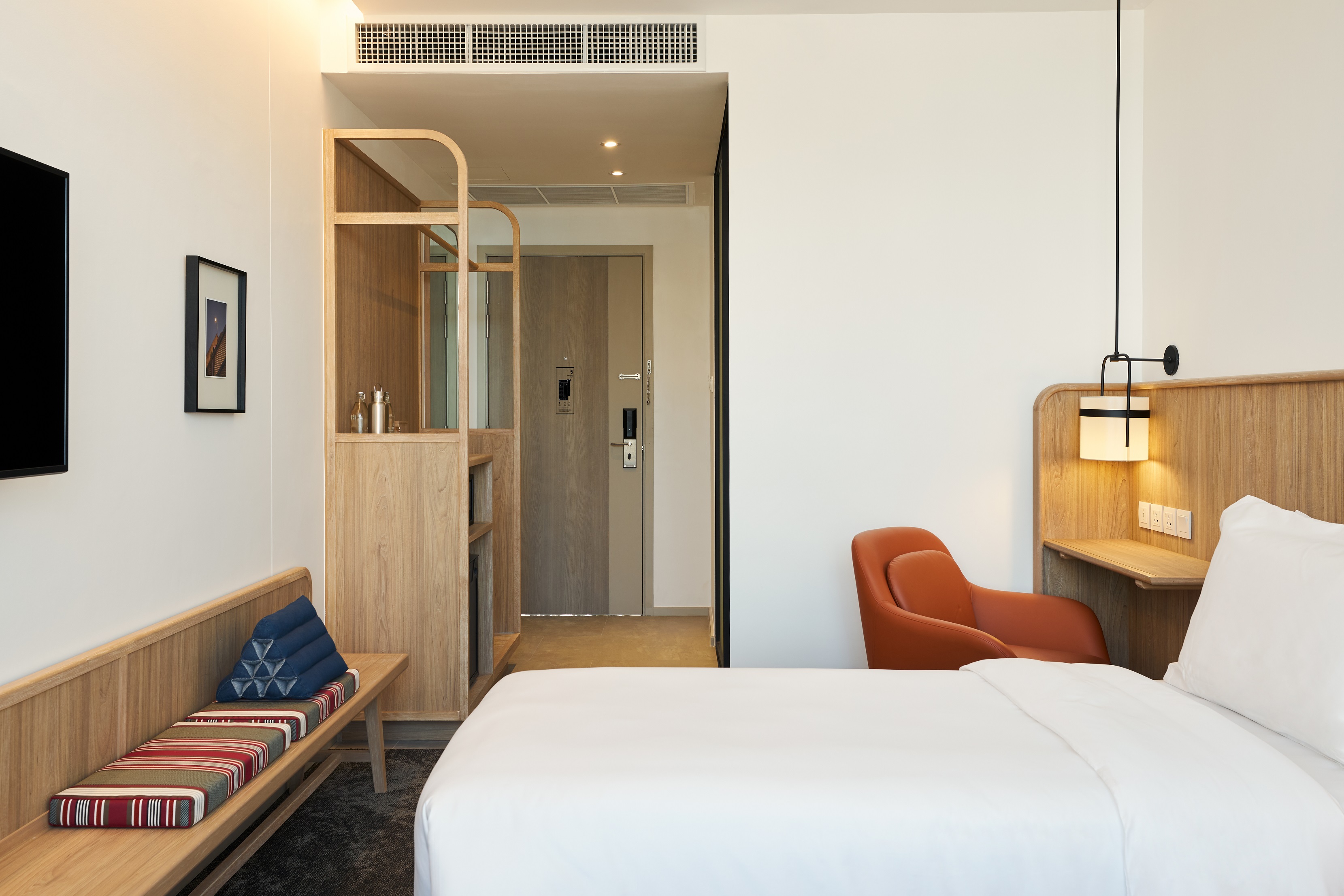 Twin Classic City View