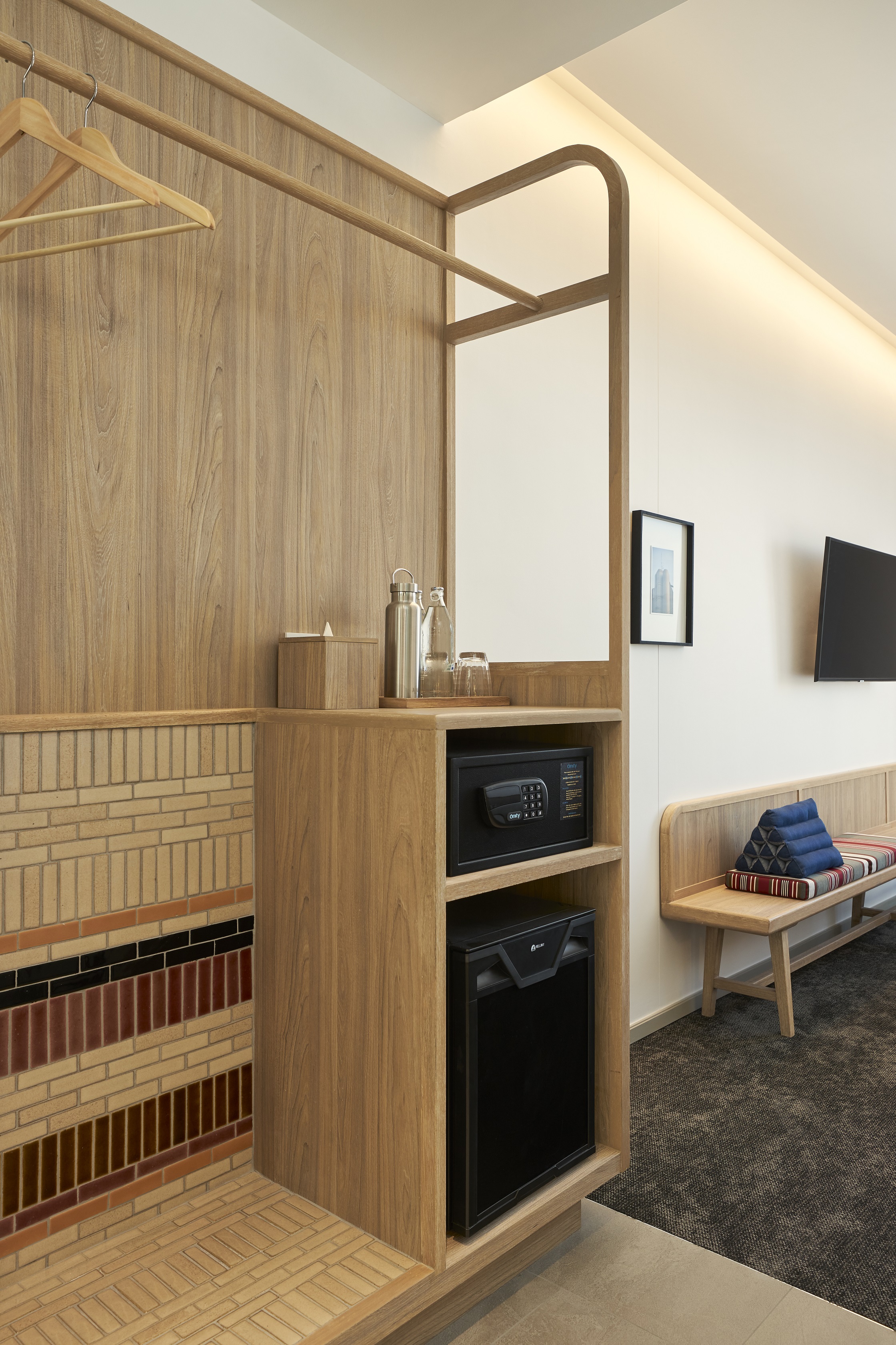 Twin Classic City View