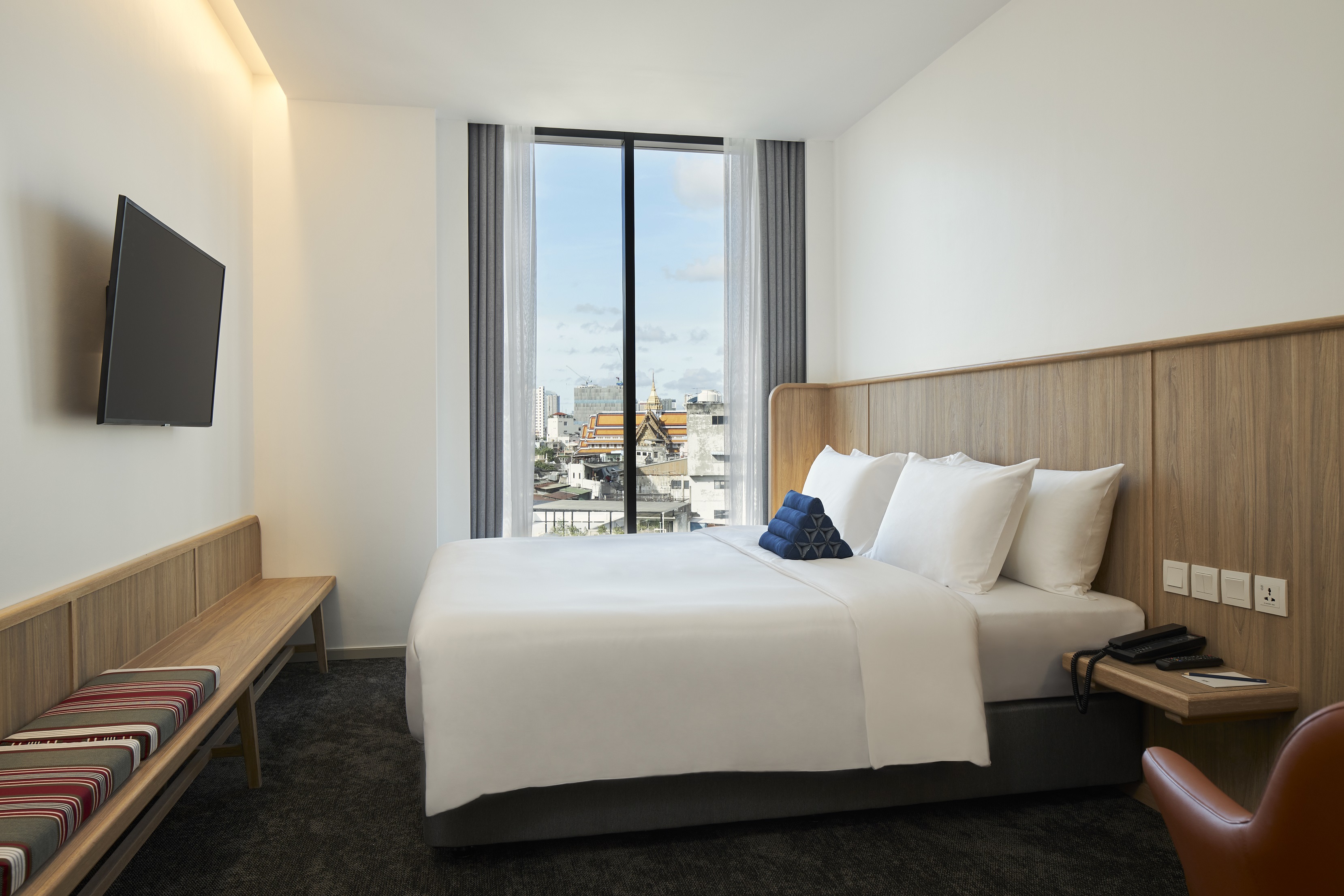 Double Classic City View