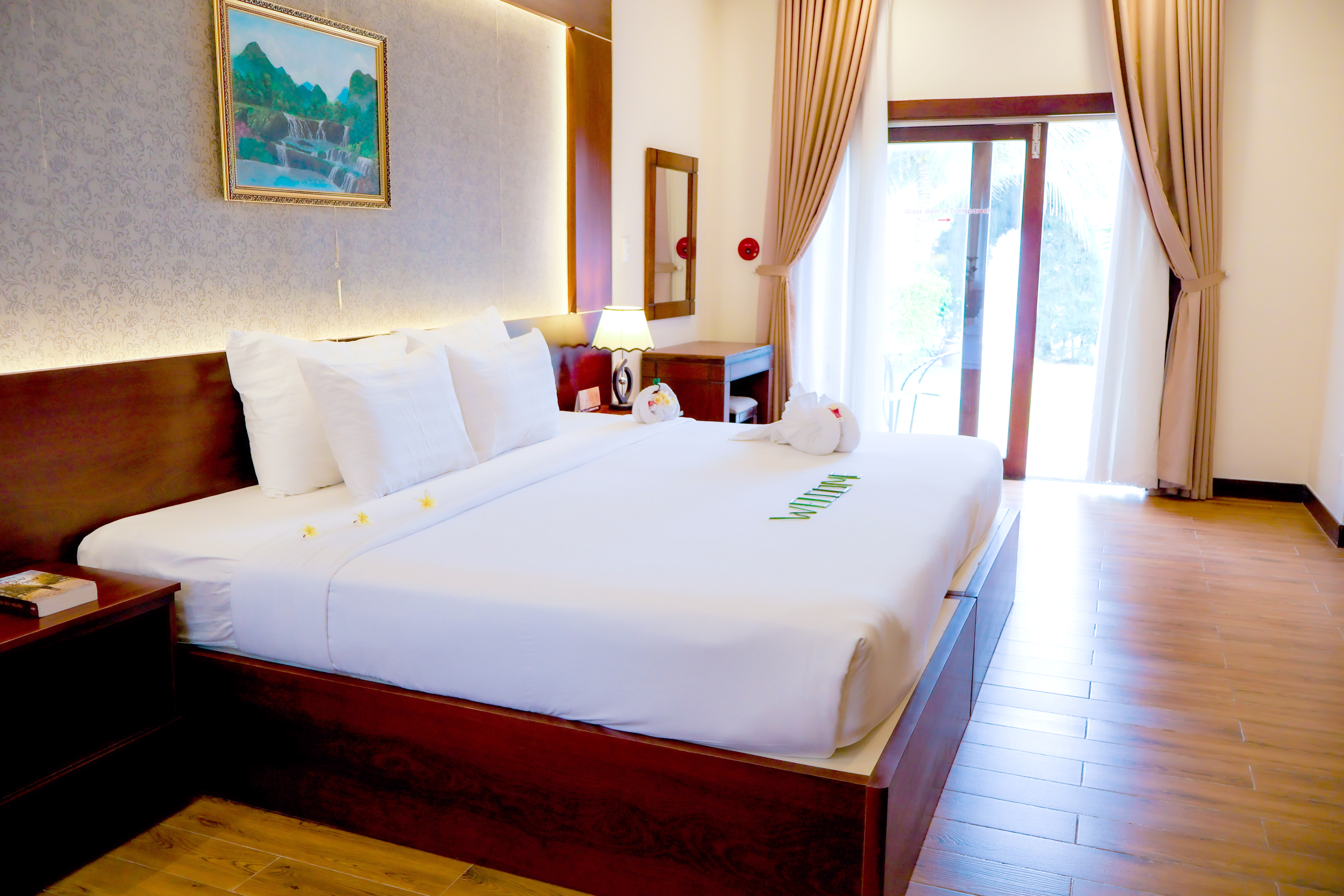 Suite Ocean View King Bed