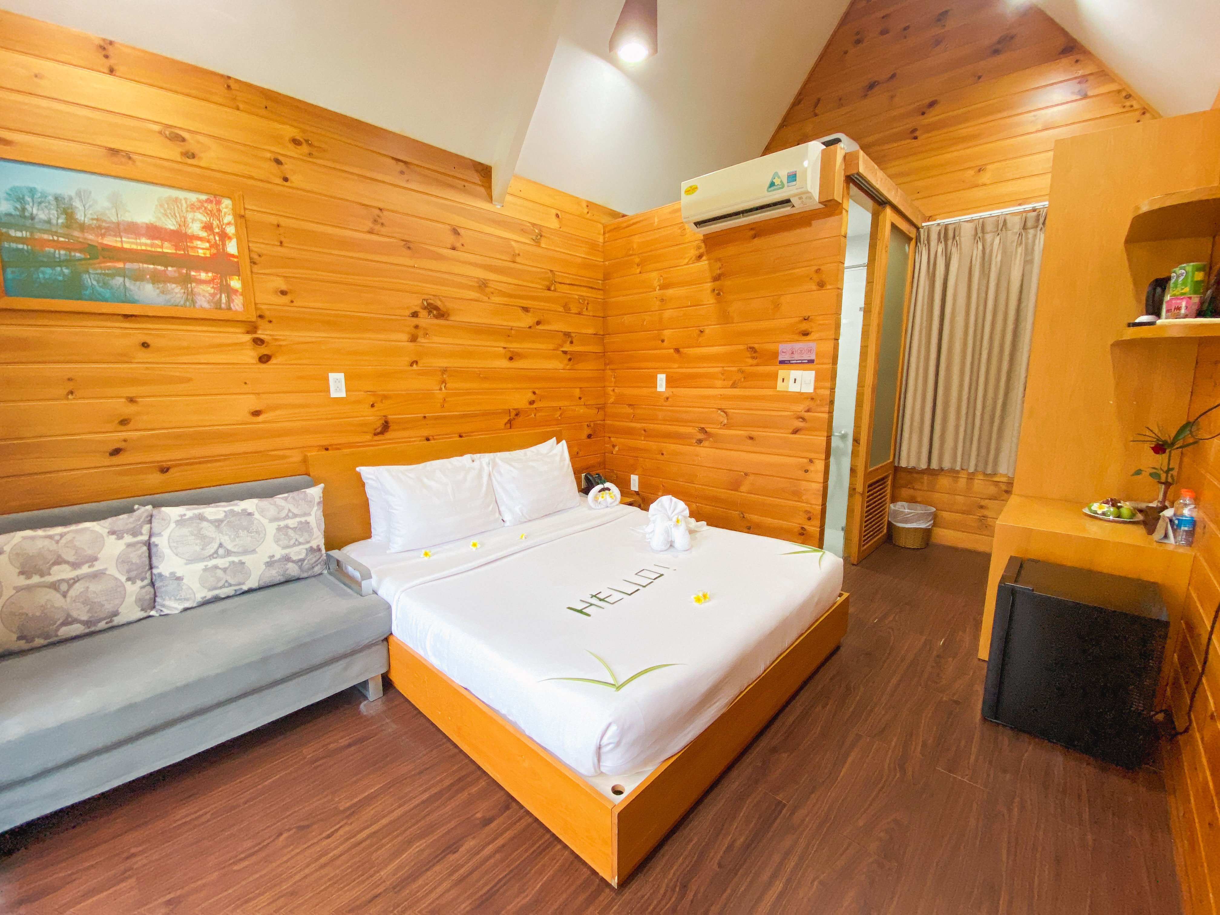 Bungalow Garden View