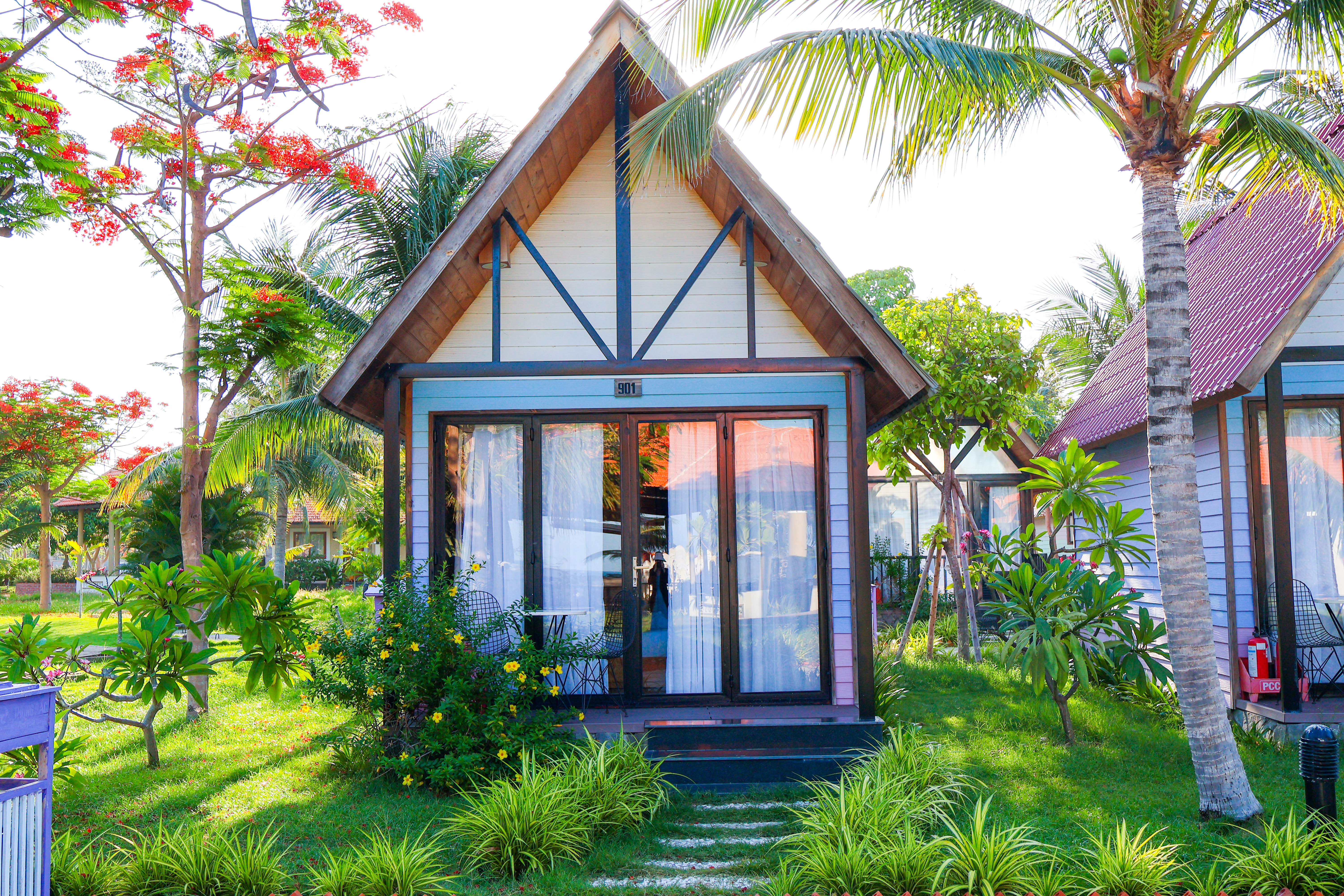 Bungalow Garden View