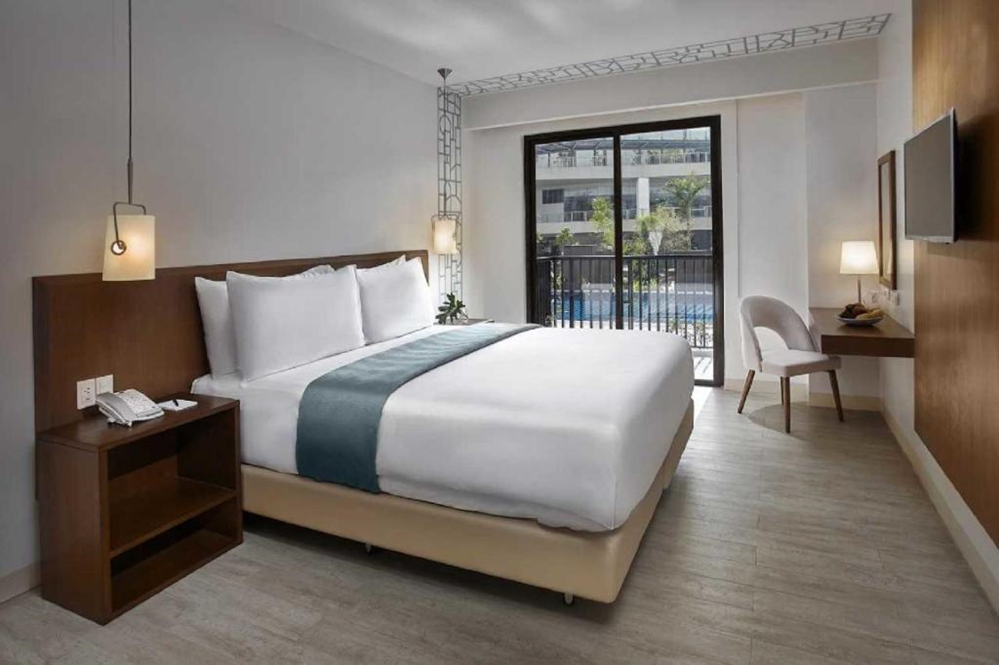 Double Deluxe King Bed