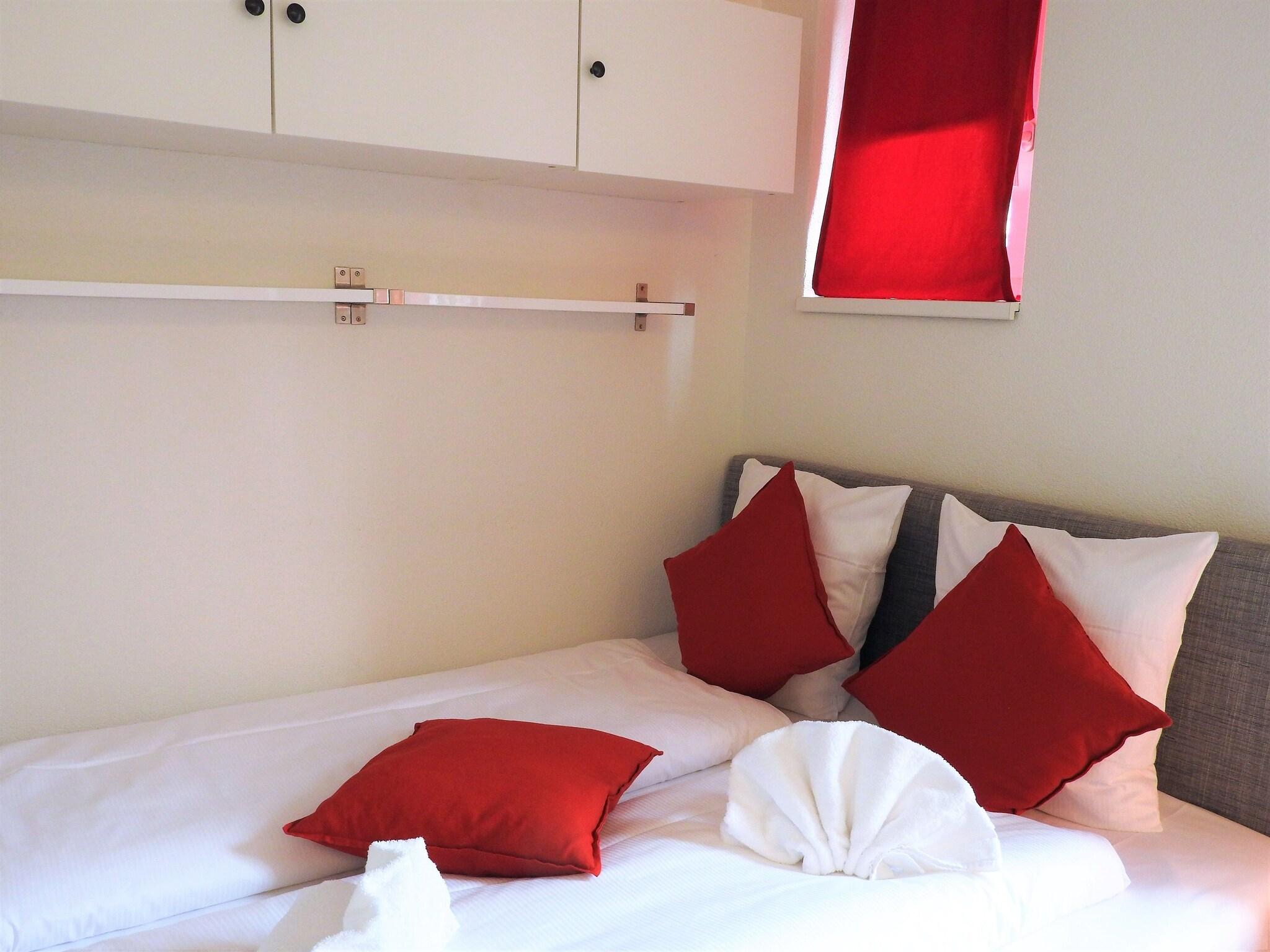 Double Classic Queen Bed