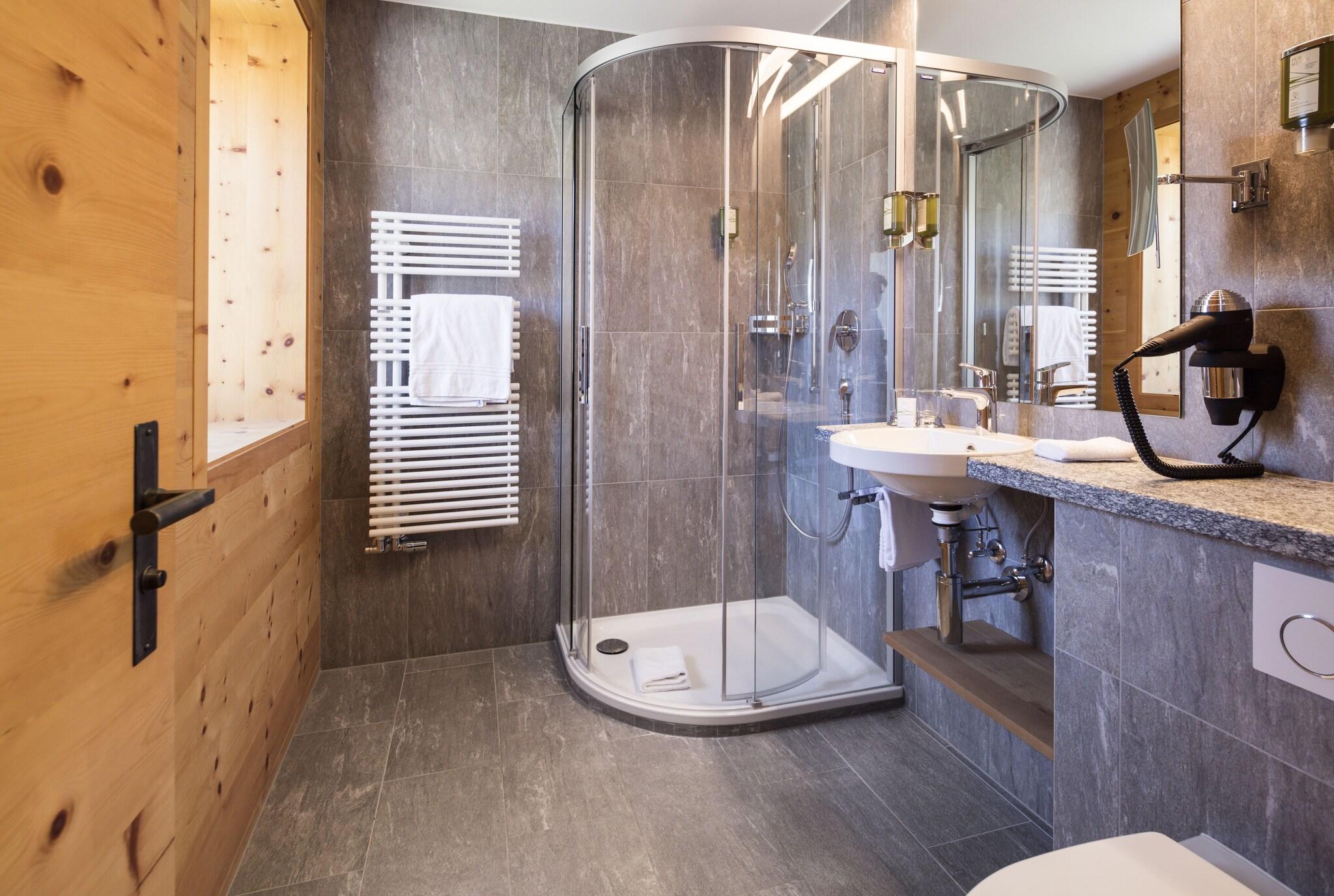 Junior Suite Mountain View