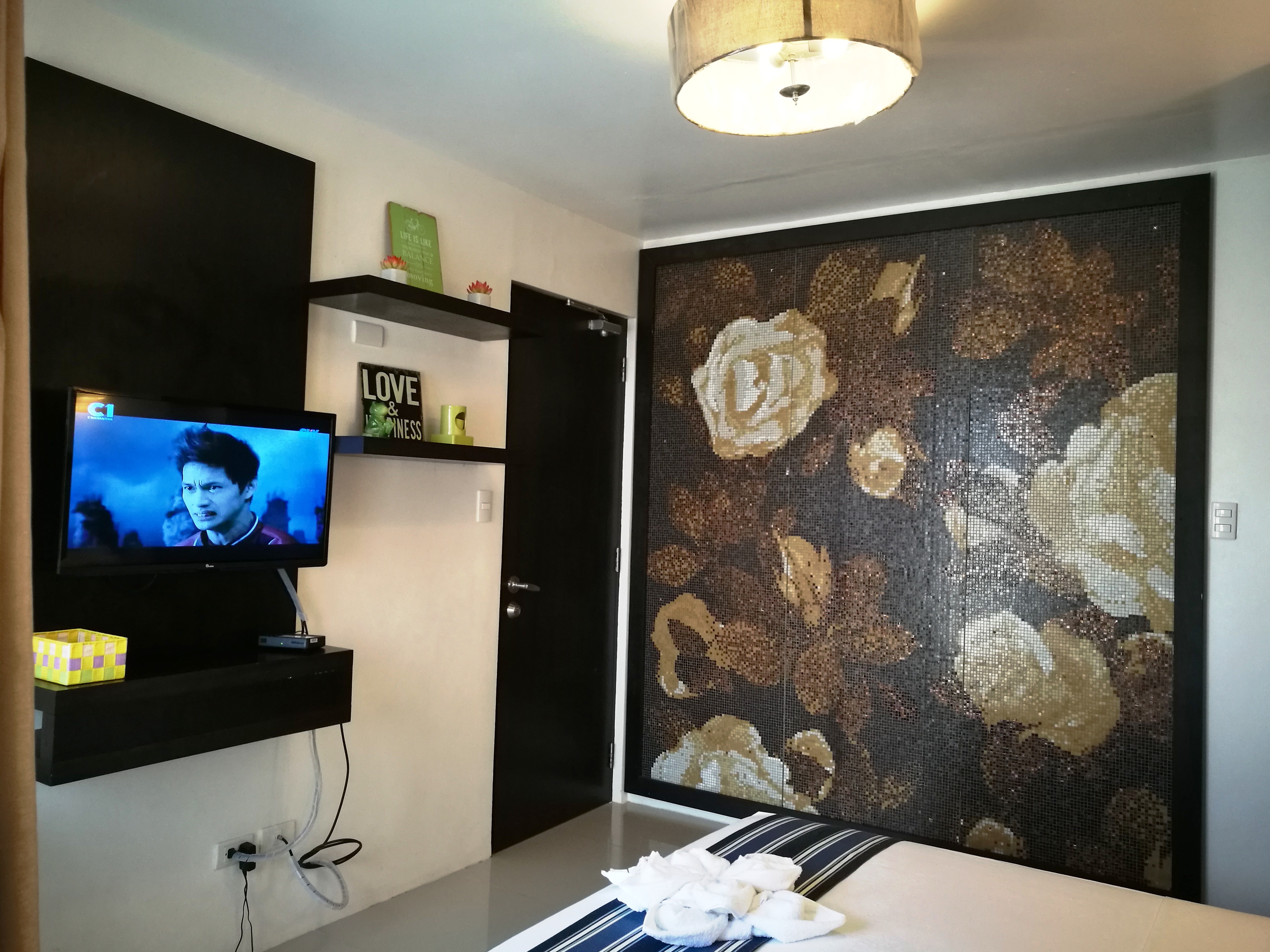 Bungalow Two Queen Beds One Bedroom