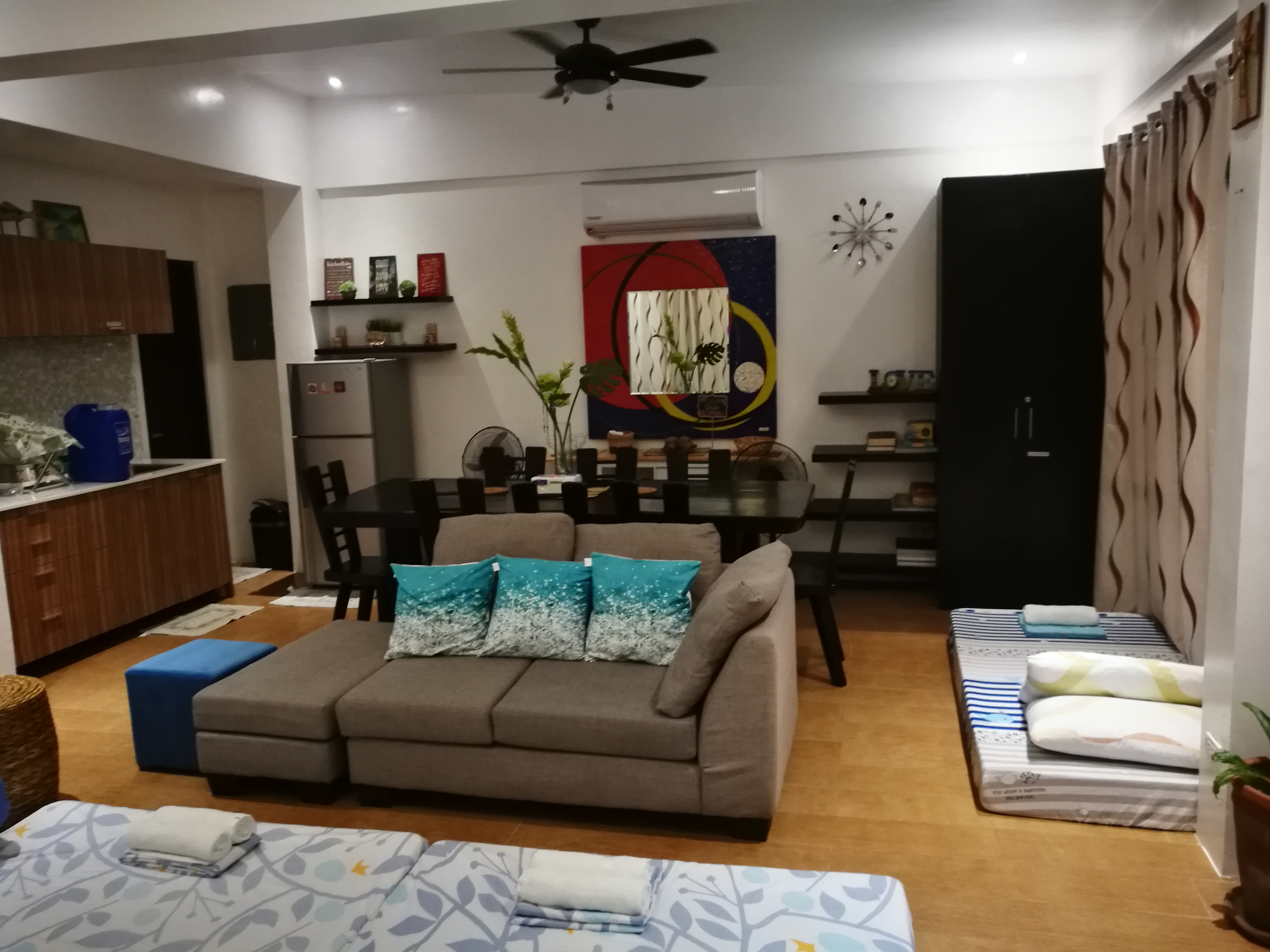 Studio Superior Mountain View