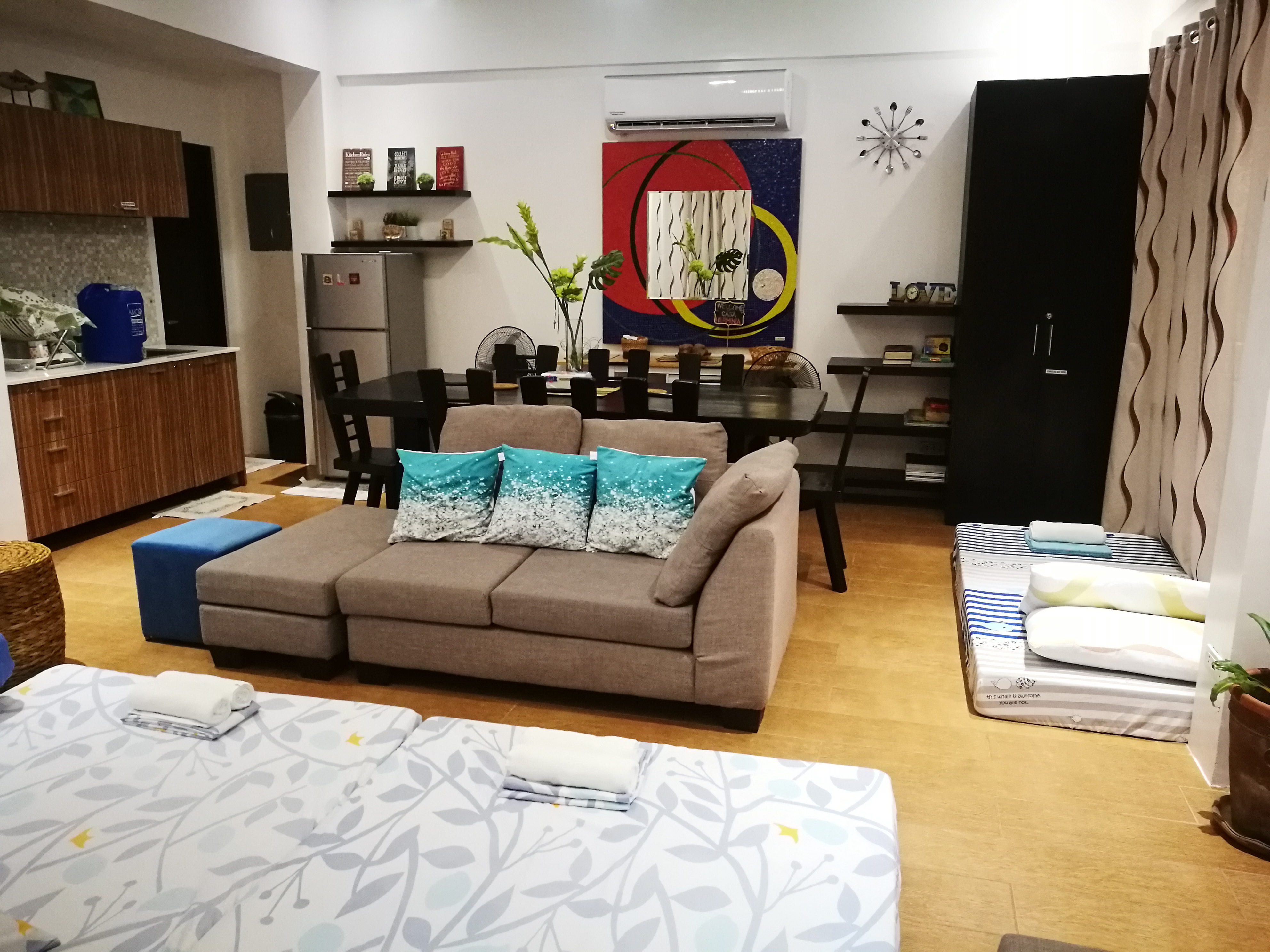 Studio Superior Mountain View