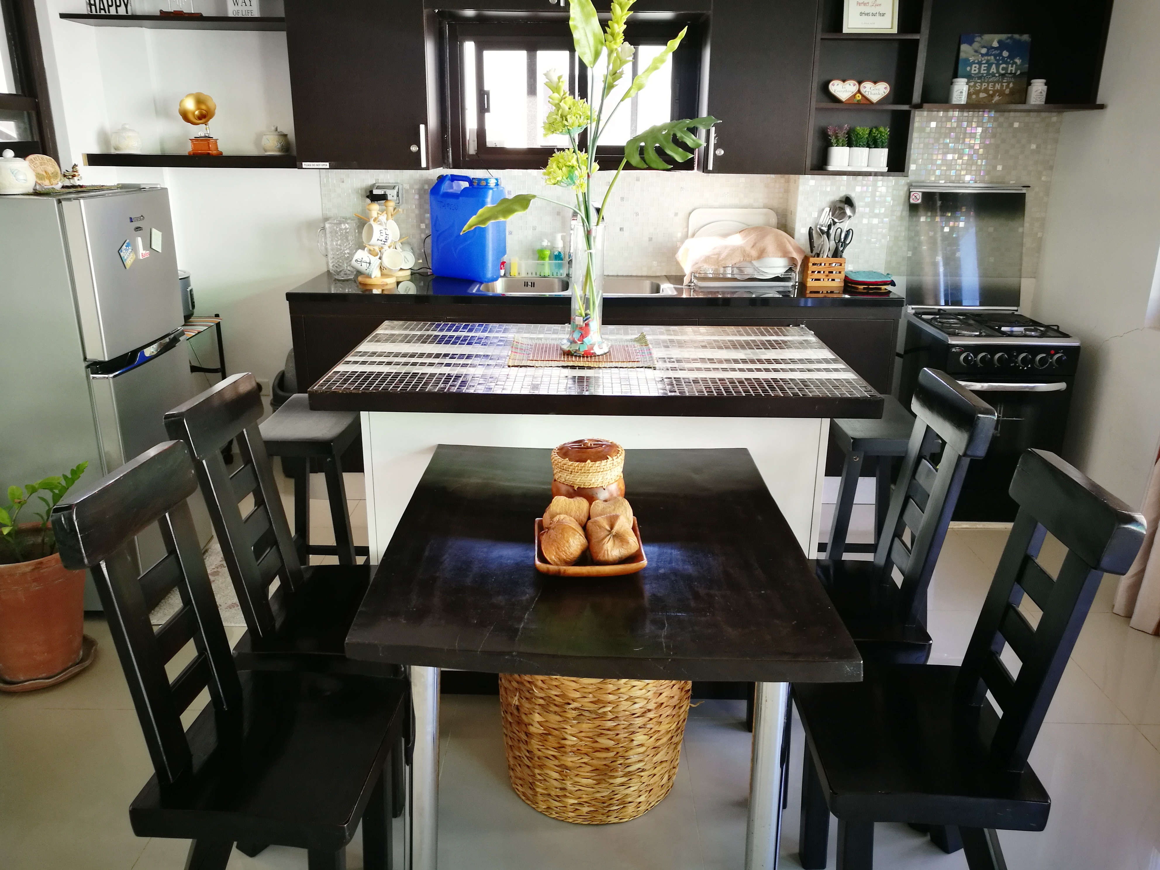 Bungalow Two Queen Beds One Bedroom